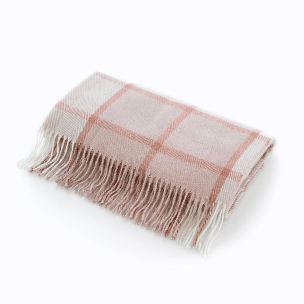 Helmsley Jacquard 130cmx 170cm Soft Throw Blankets | 130cm x 170cm | Blush