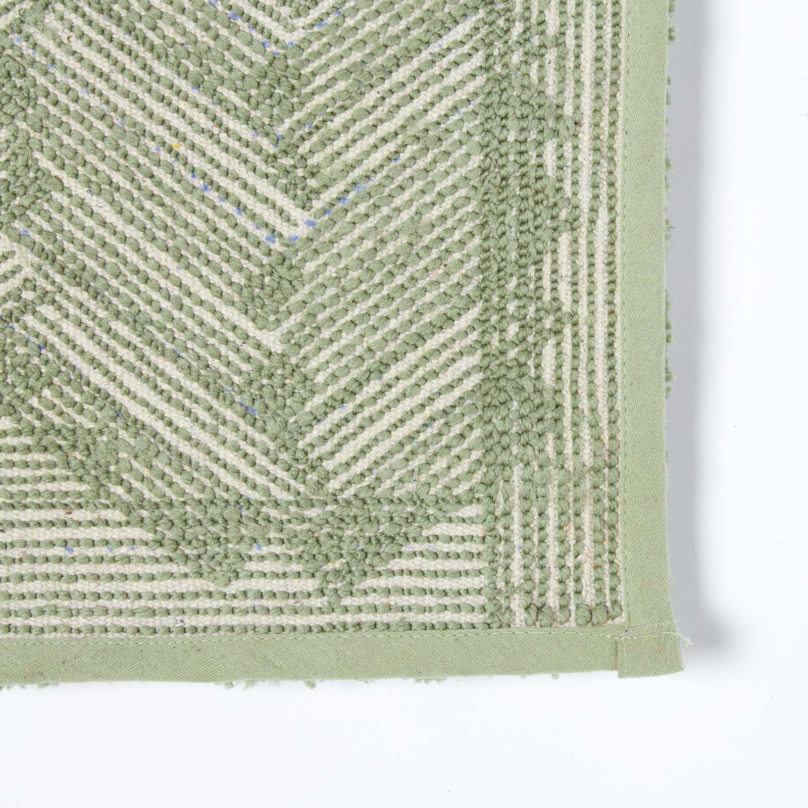 Chevron Geometric Pattern Thick Bathmat | 50 x 80cm | Green