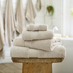 Egyptian Embrace Towels – 550gsm Egyptian Cotton, Fluffy Soft & Highly Absorbent | Face Cloth (x4) | Light Brown