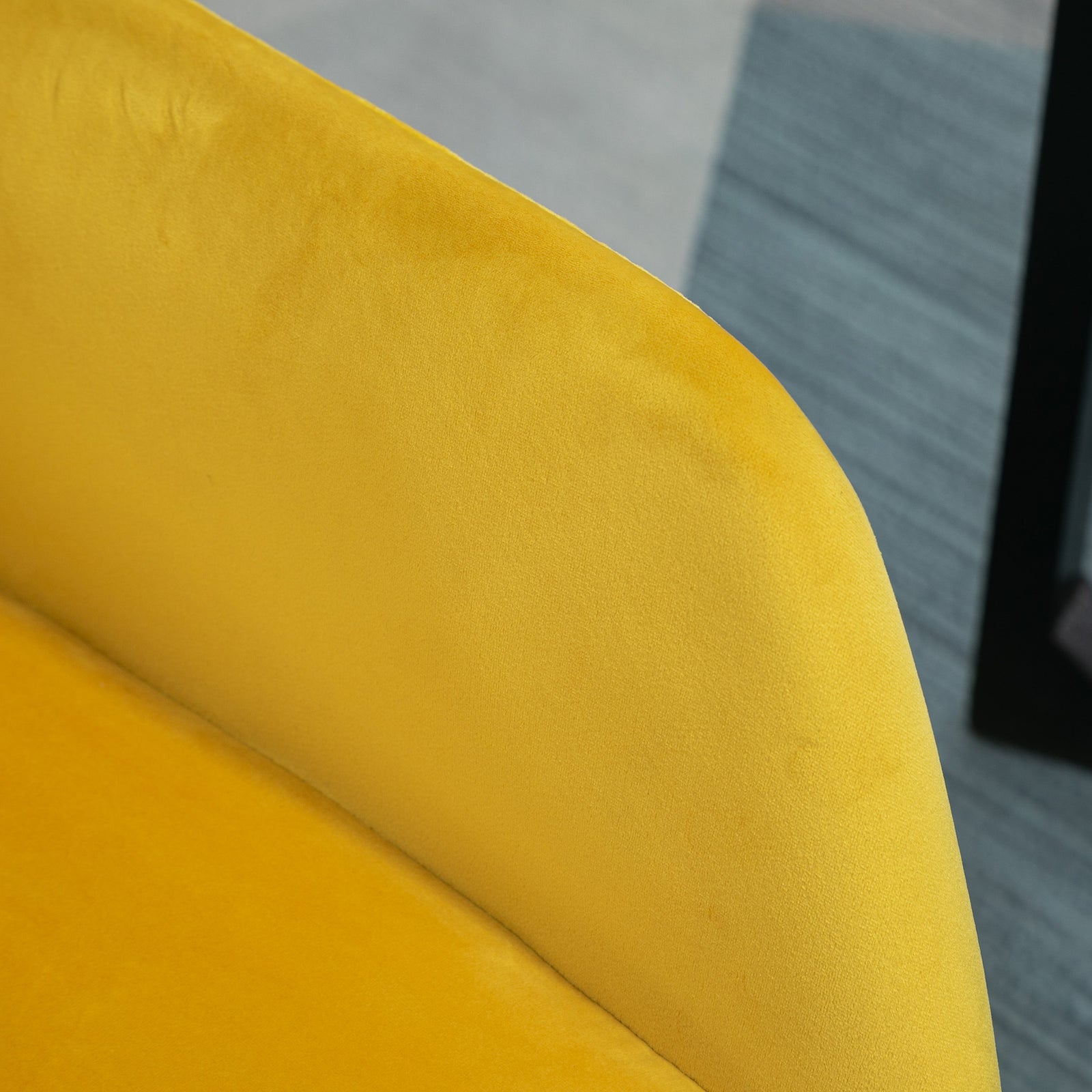 Accent Chair Velvet-feel Upholstered Lounge Armchair | One Size | Yellow