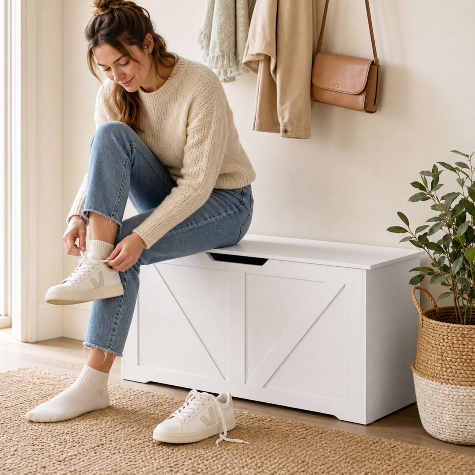 Storage Trunk For Living Room, With Safety Hinges, 100cm | White