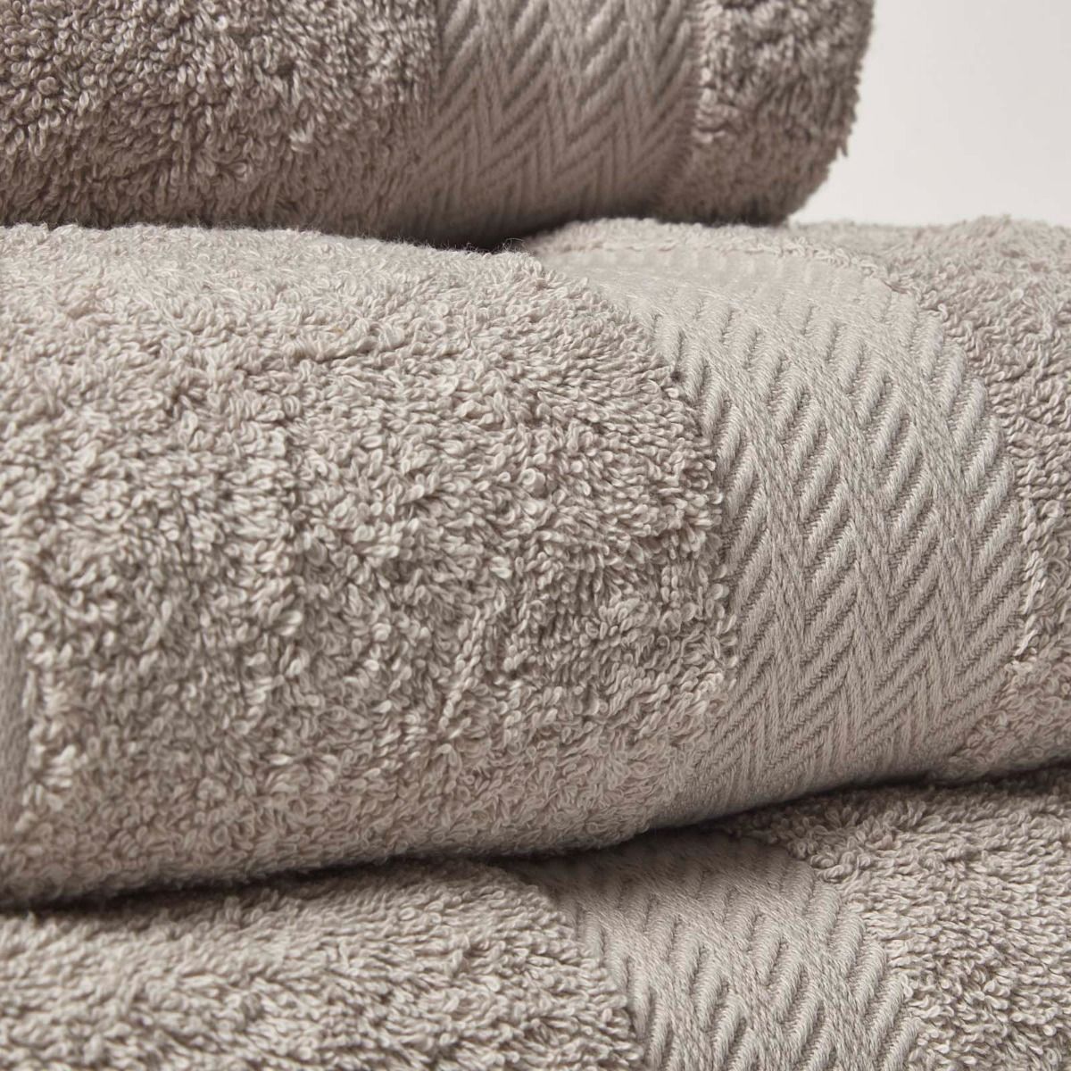 100% Combed Egyptian Cotton 500 Gsm Towels | Face Cloth (x4) | Light Grey
