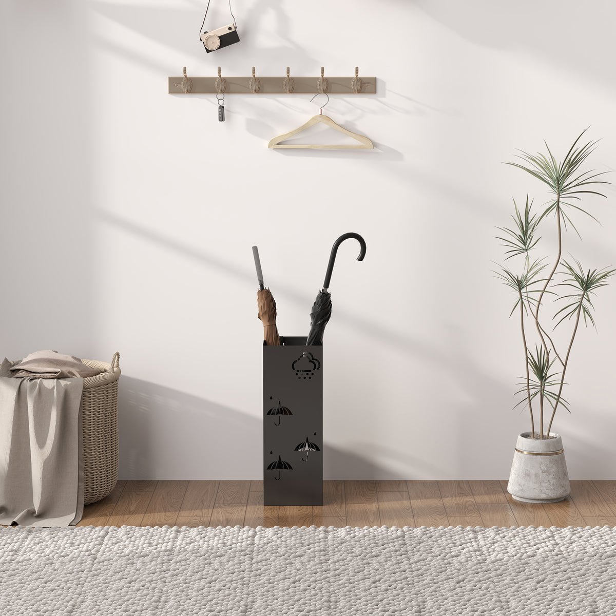 HOMCOM Decorative Umbrella Holder W/ Drip Tray 4 Hooks For Entryway Black