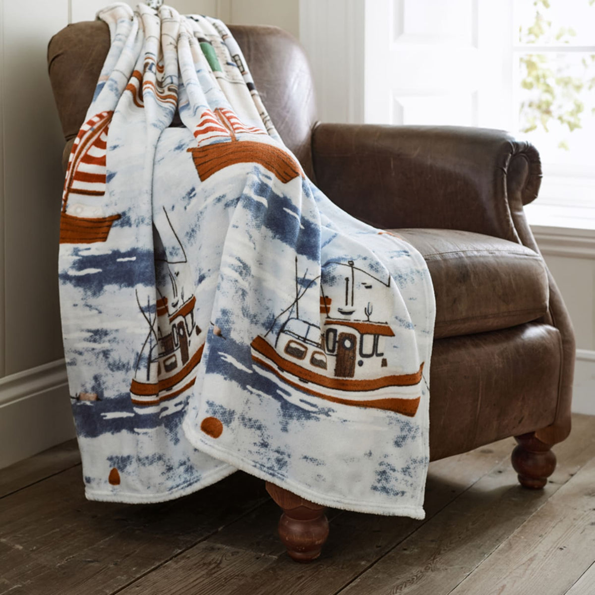 Coastal Fishing Village Fleece Throw | 150cm x 200cm | Multi