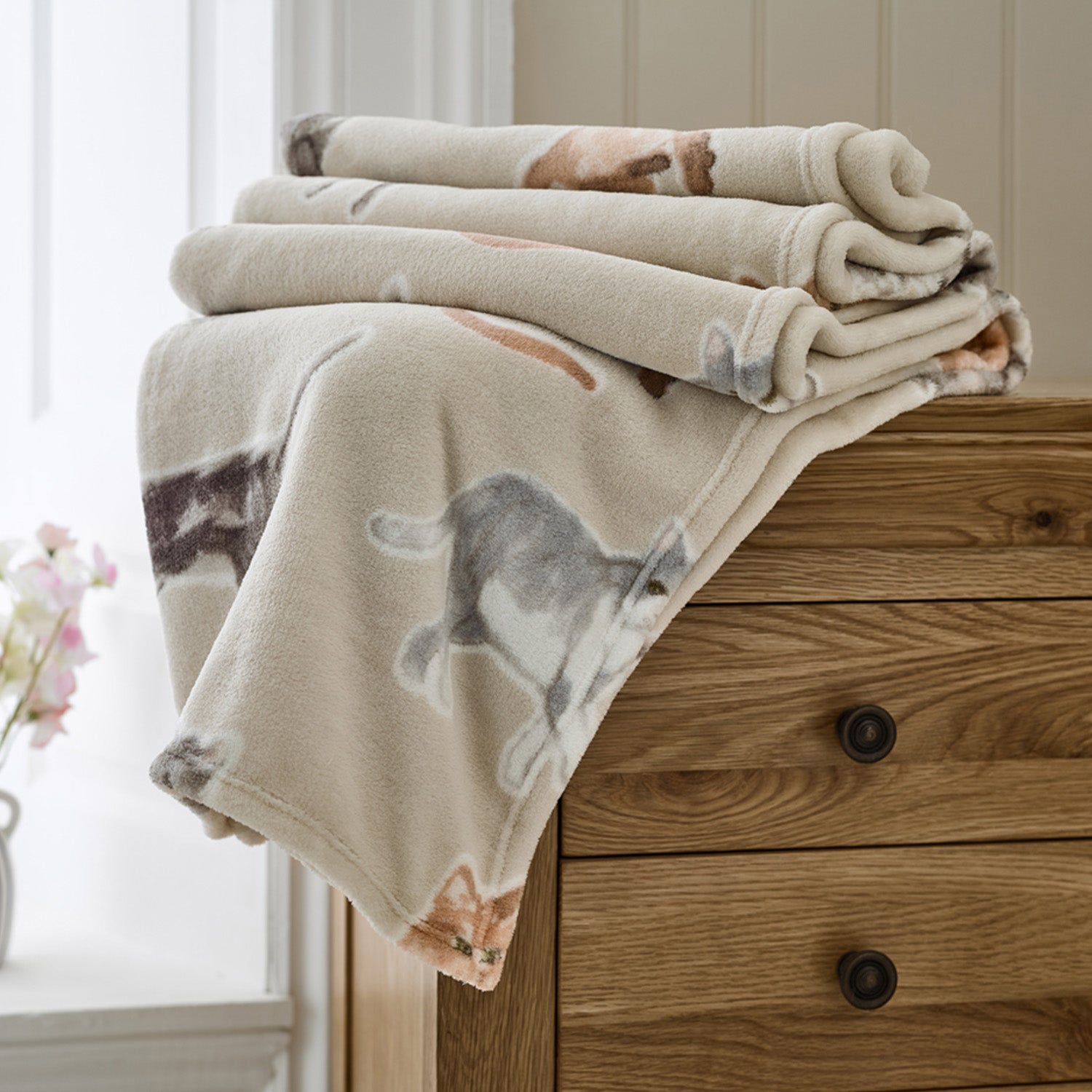 Deyongs Supersoft Clowder Cat  Print Coral Fleece Throw