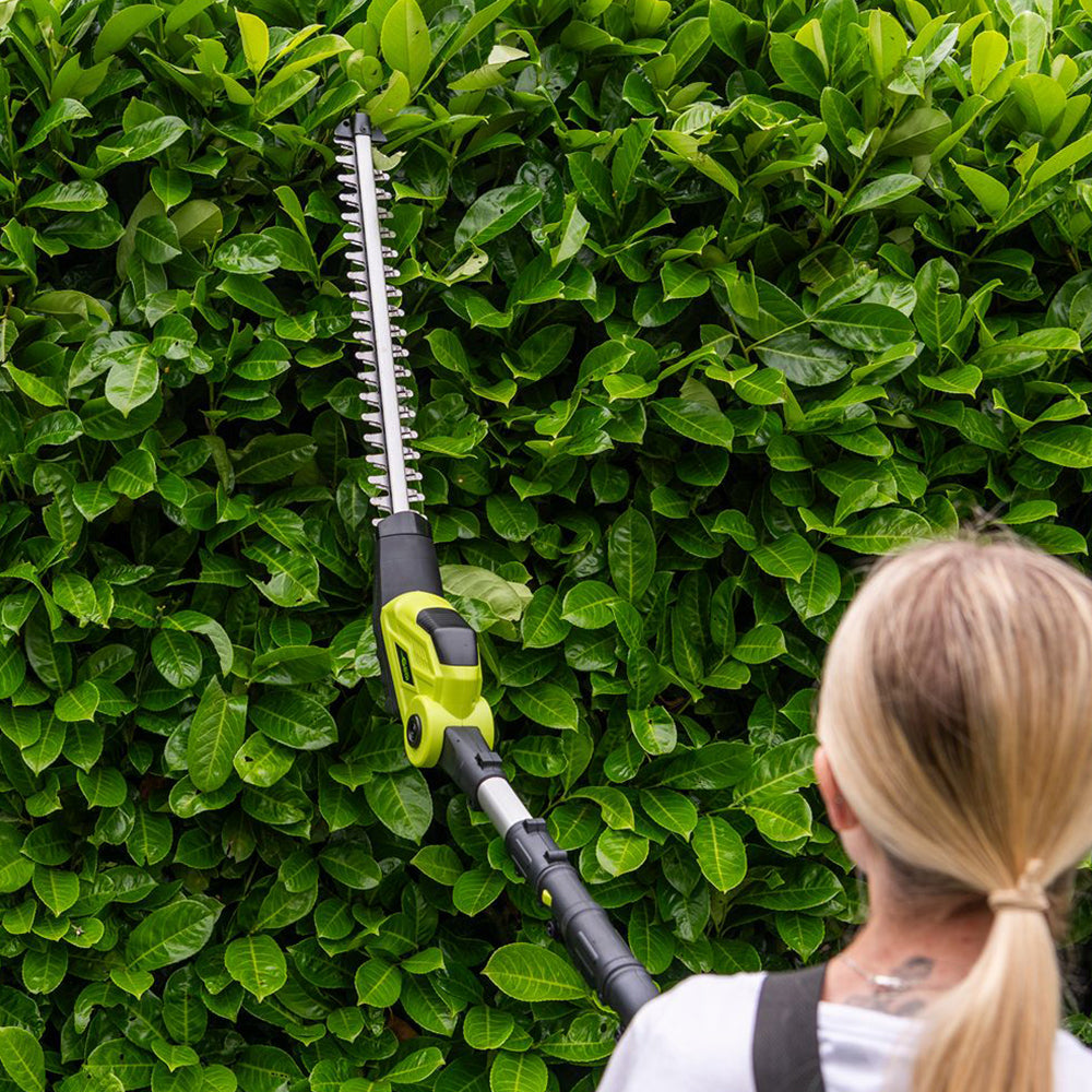 Garden Gear 20v Telescopic Hedge Trimmer + 20v Battery, Charger, Blade Cover And Shoulder Harness