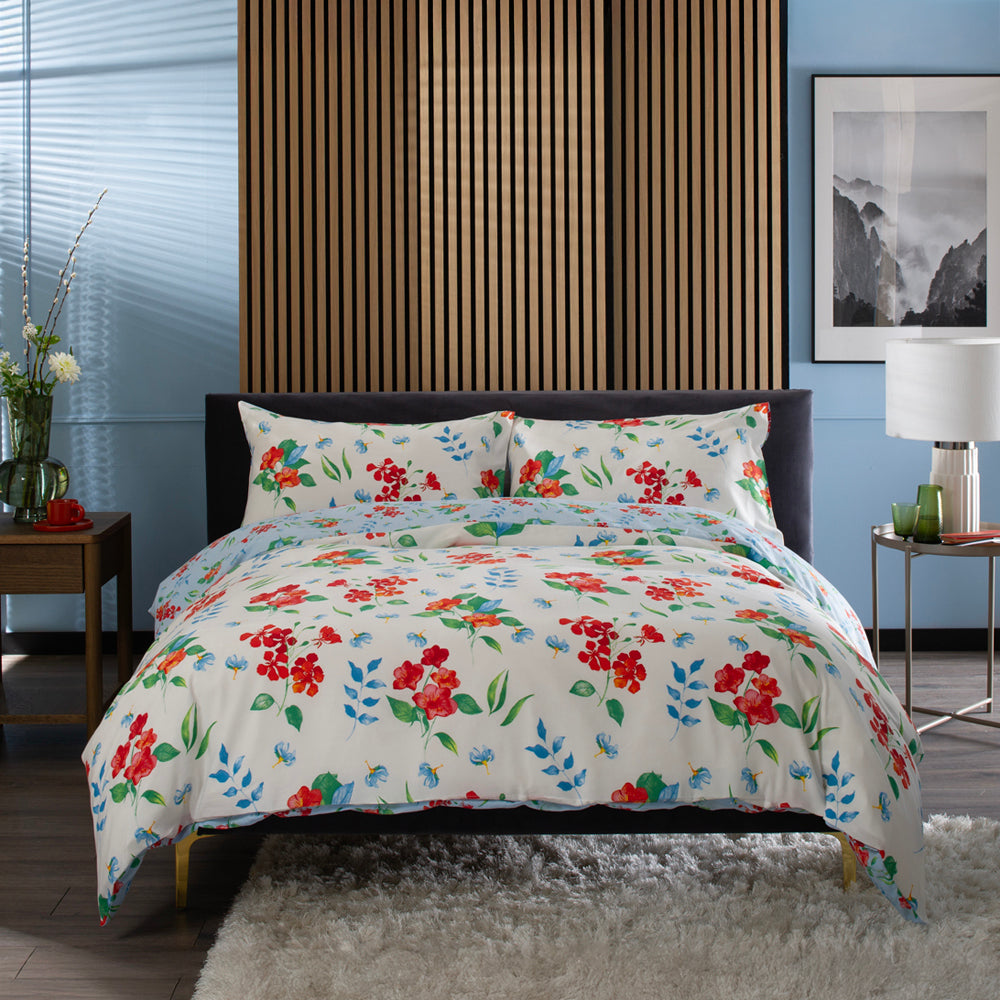Printed 200 Thread Count Reversible Cotton Rich Scotties Duvet Cover Set | Super King | White