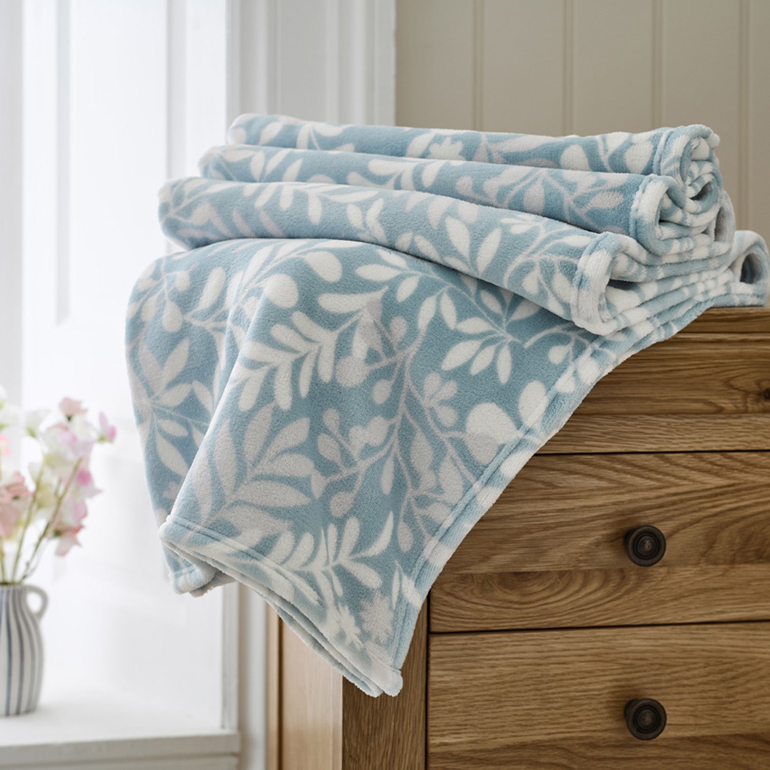 Deyongs Supersoft William Botanical Print Coral Fleece Throw