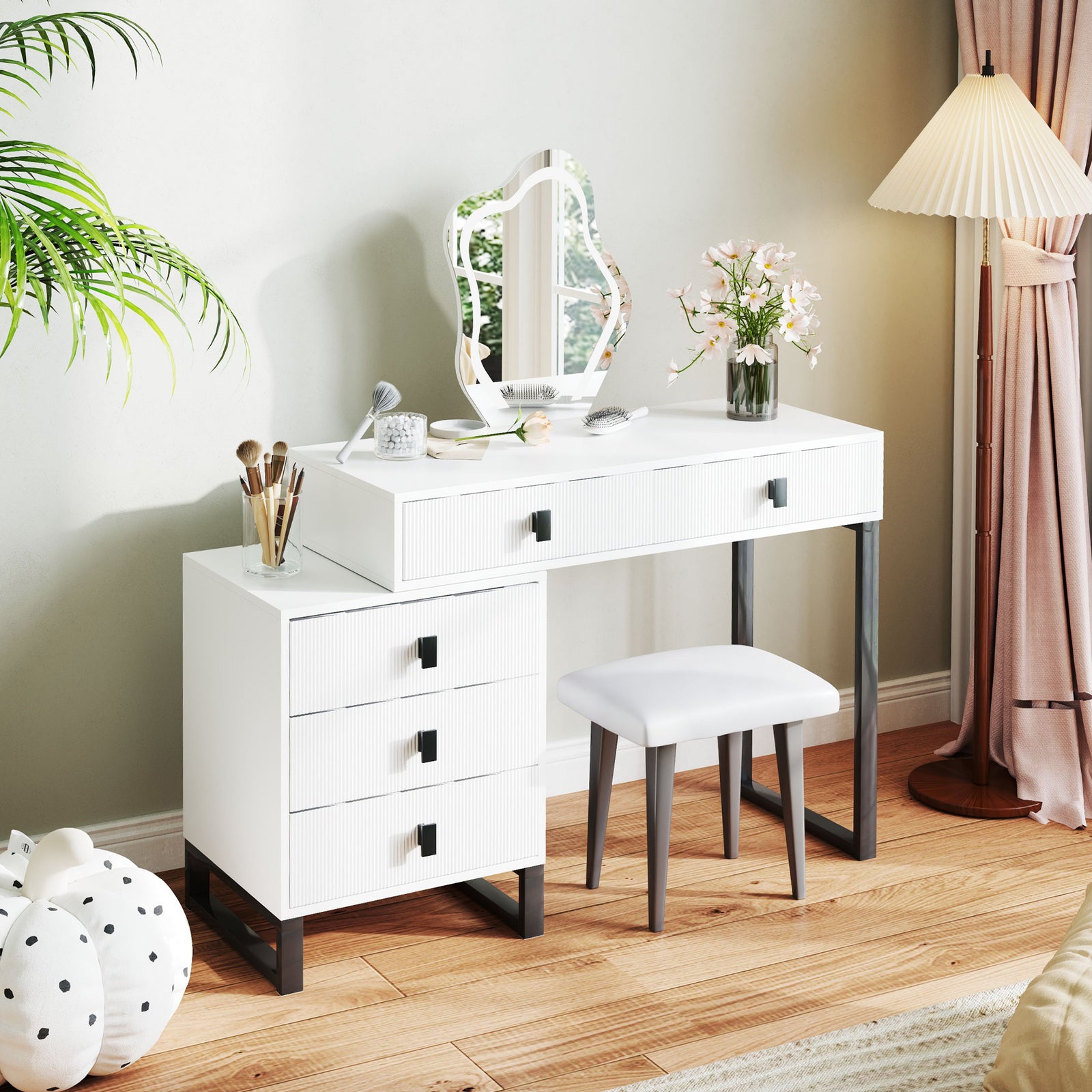 Dressing Table With Led Leaf Shape Mirror And 5 Drawers, White