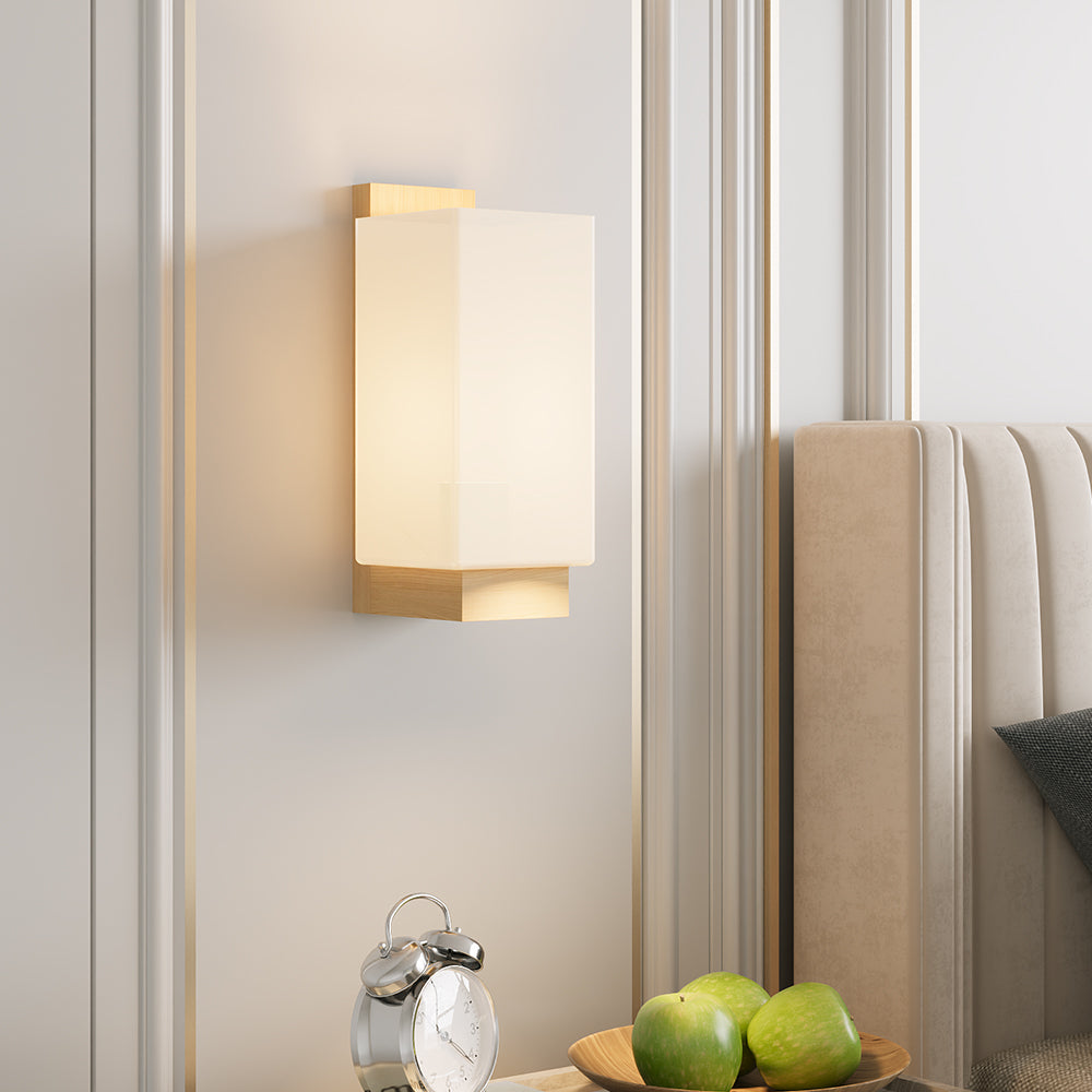 Vintage-inspired Wall Lamp With Natural Wood And Glass Shade – Elegant Lighting