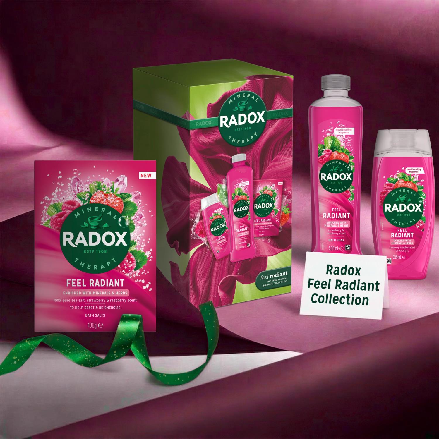 Feel Radiant Collection Gift Set With Shower Gel And Bath Soak | Set of 4