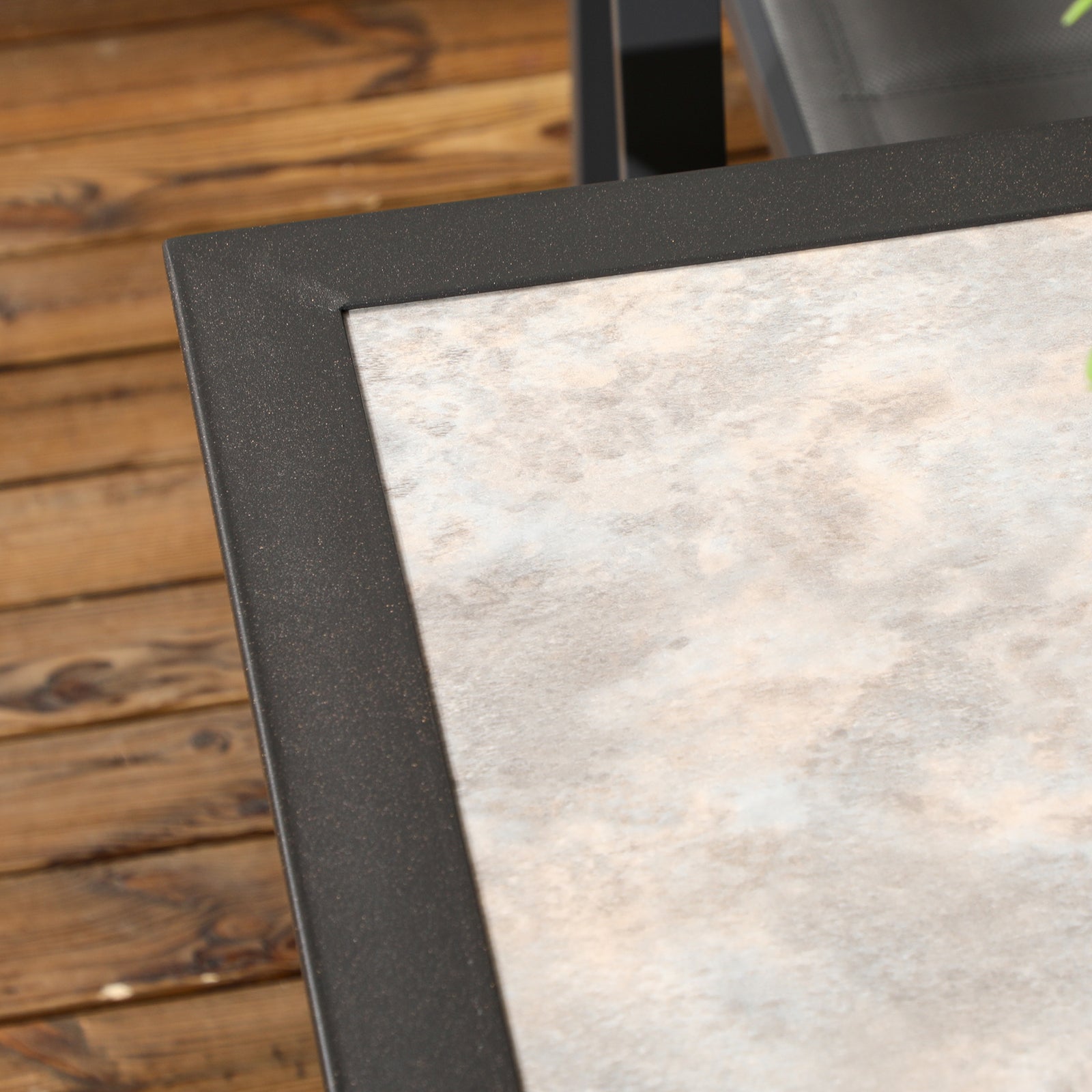 Garden Table W/ Pc Board Tabletop For 4, Parasol Hole