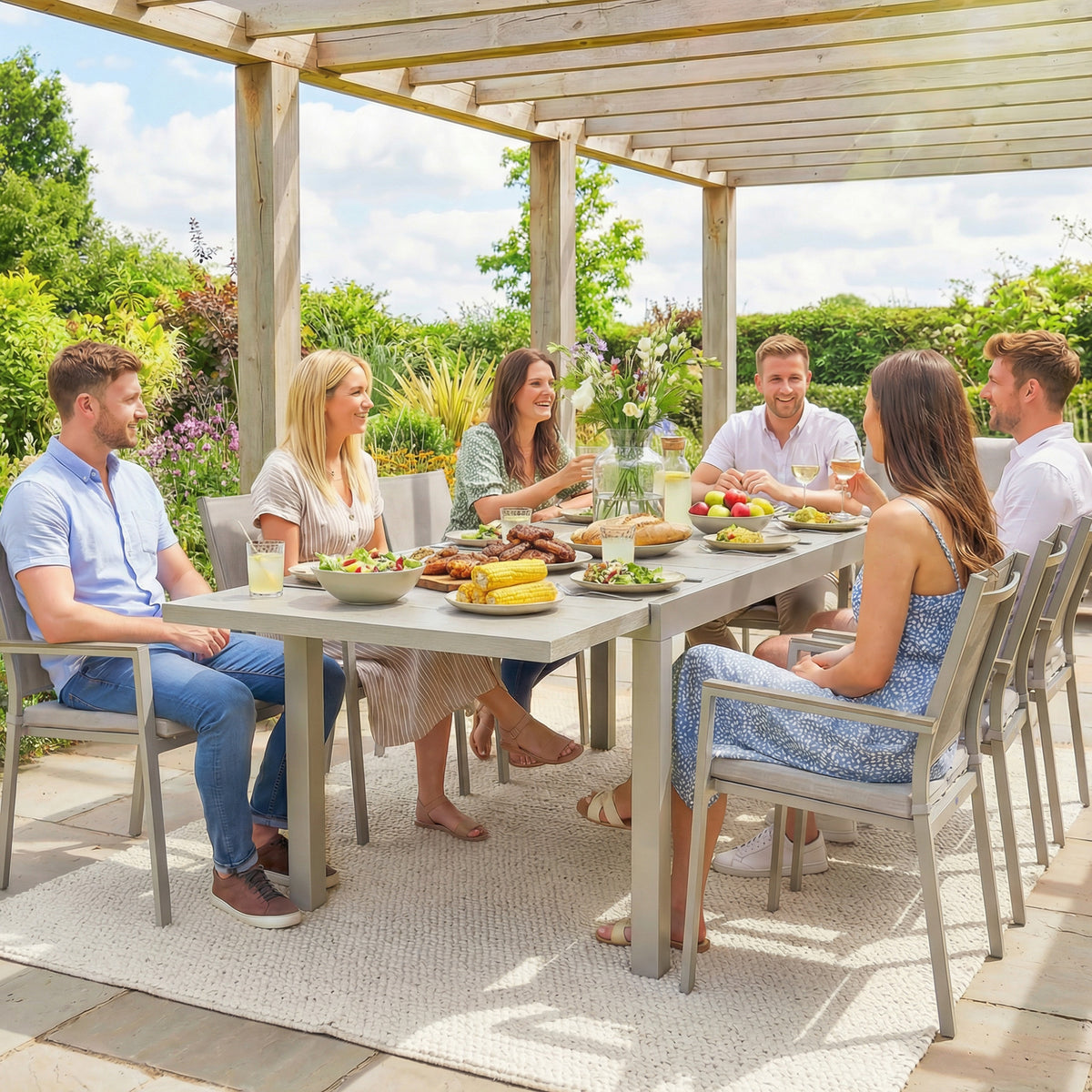 Outsunny Extending Garden Table, Aluminium Outdoor Dining Table For 8-10