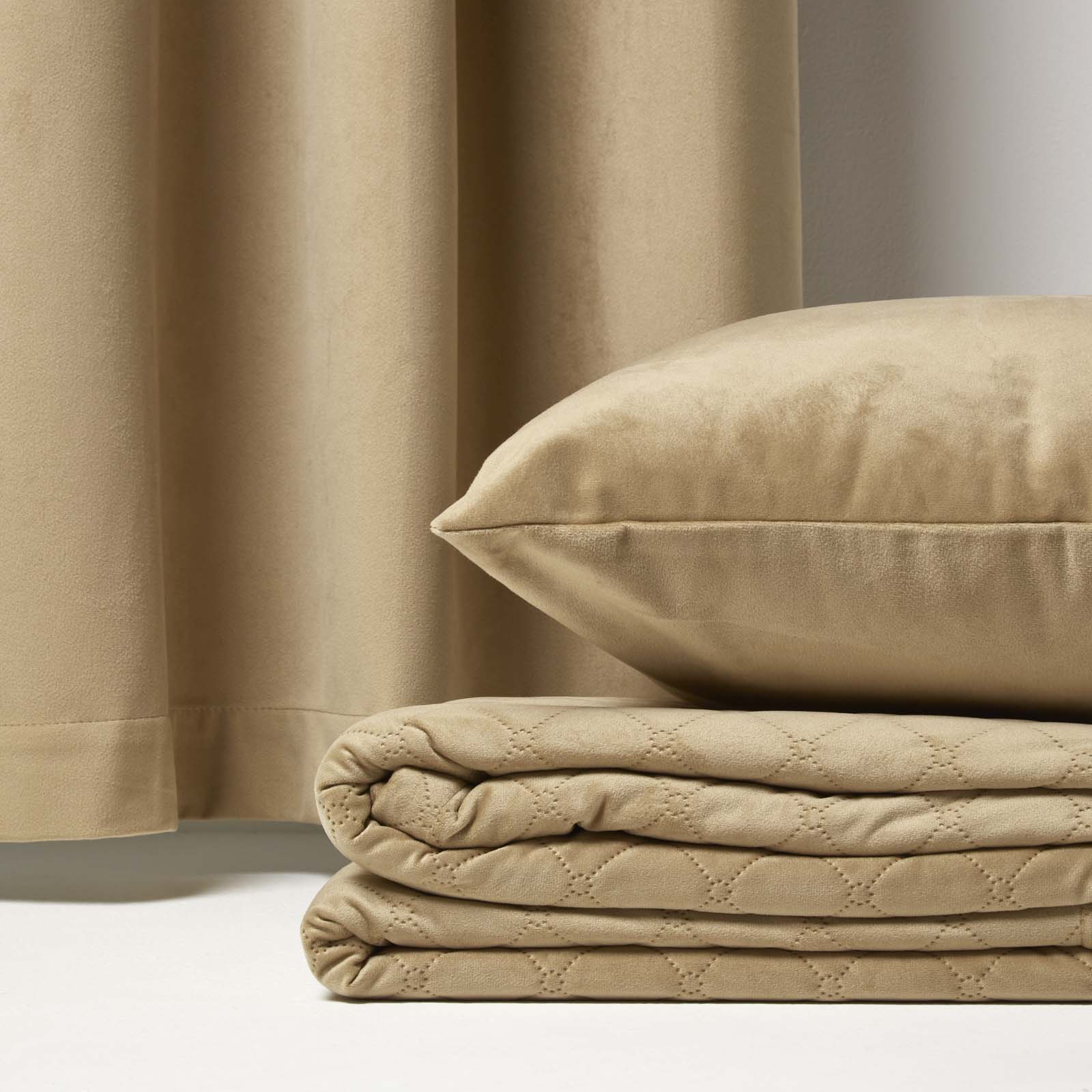 Diamond Quilted Velvet Bed Throw | 150cm x 200cm | Beige