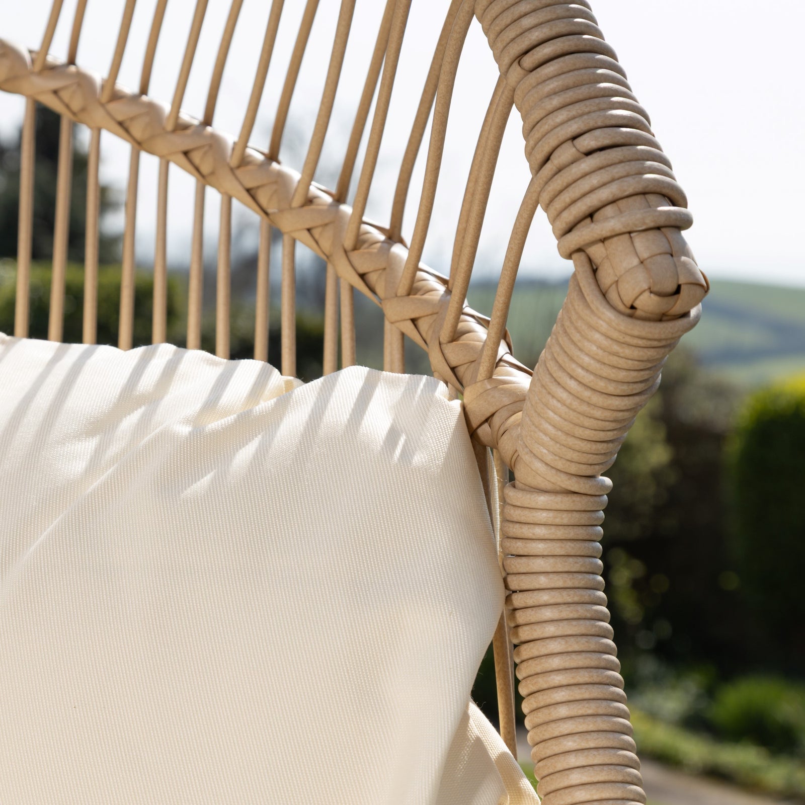 Cocona 2 Seat Standing Egg Chair | One Size | Cream