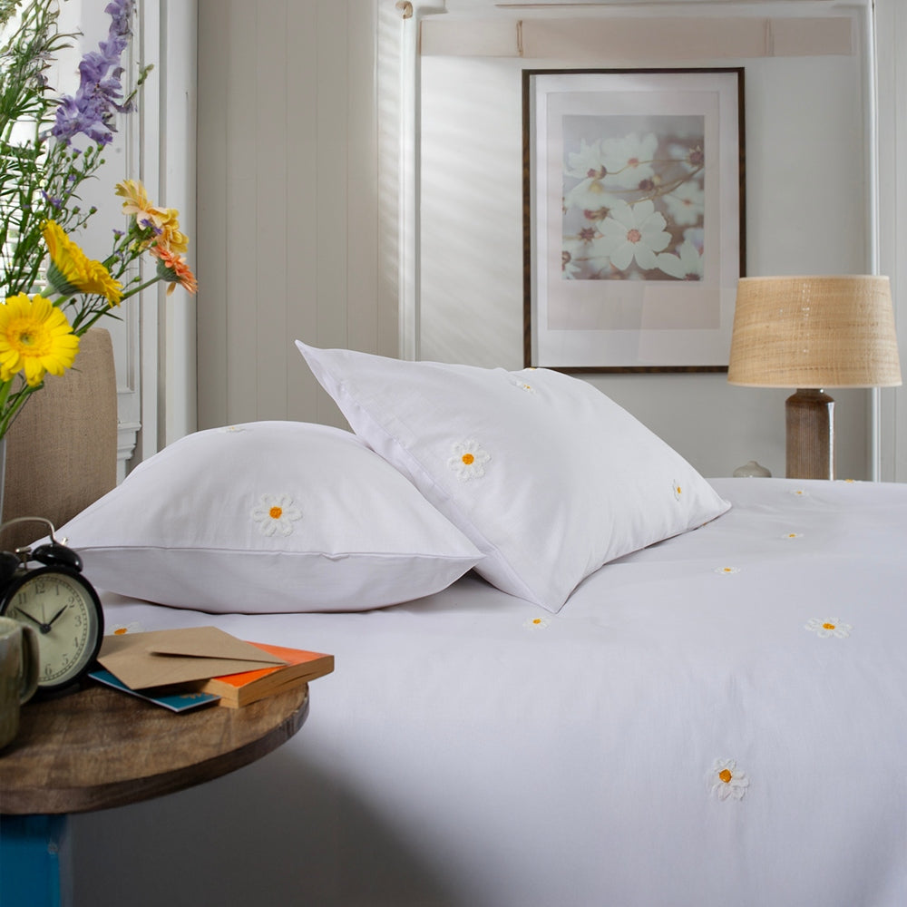 Tufted Daisy Duvet Cover Set – 100% Cotton, Soft, Breathable & Elegant Floral Bedding | Super King | White
