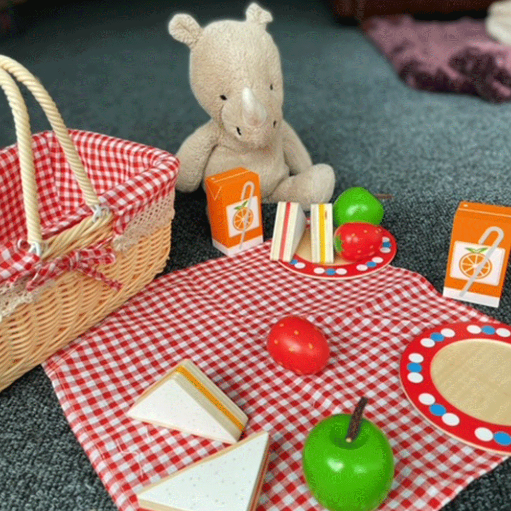 Wicker Picnic Basket, Complete With Blanket & Play Food