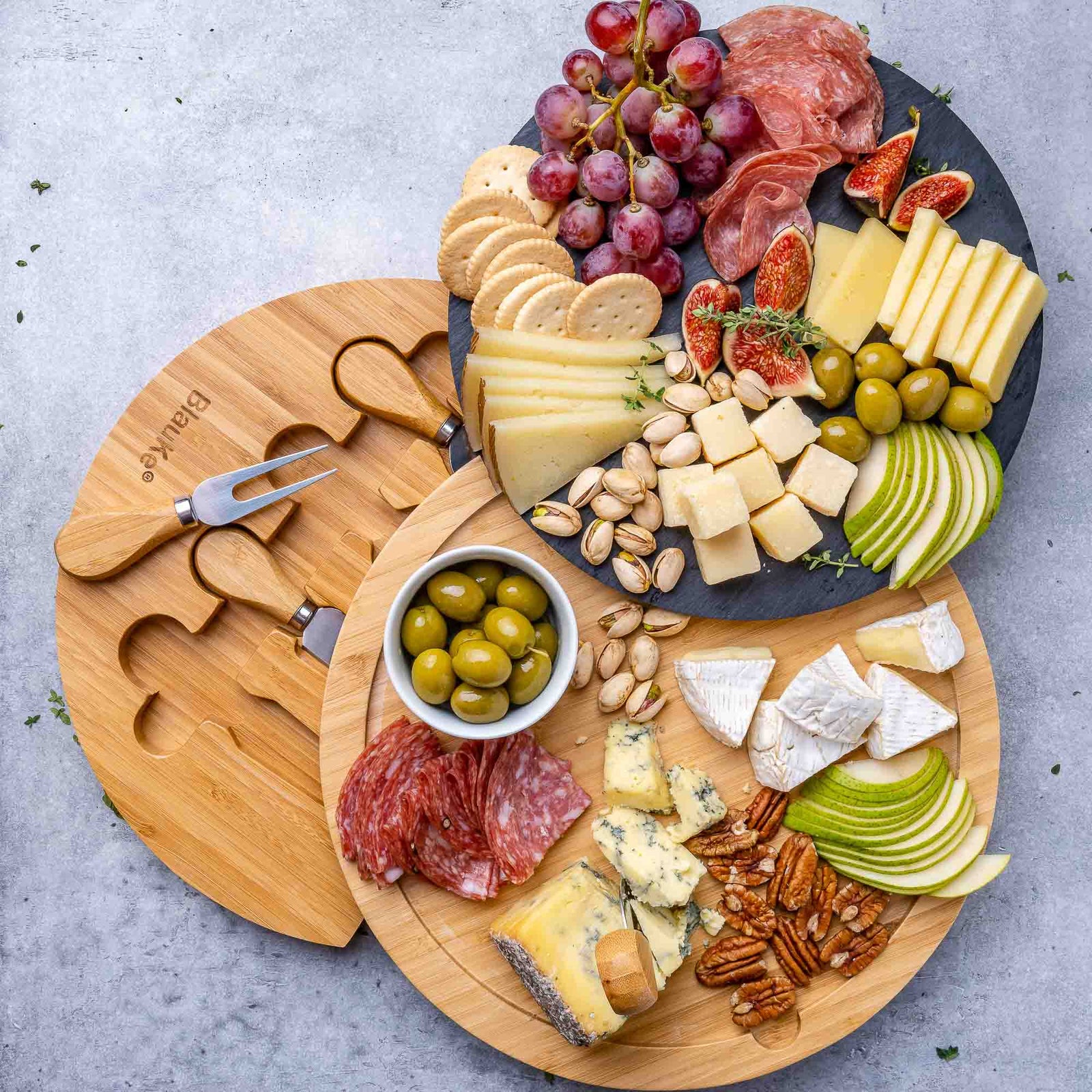 BlauKe Bamboo Cheese Board With Cheese Tool Set And Slate - 30cm Round Charcuterie Board - Wooden Cheese Board Gift Set