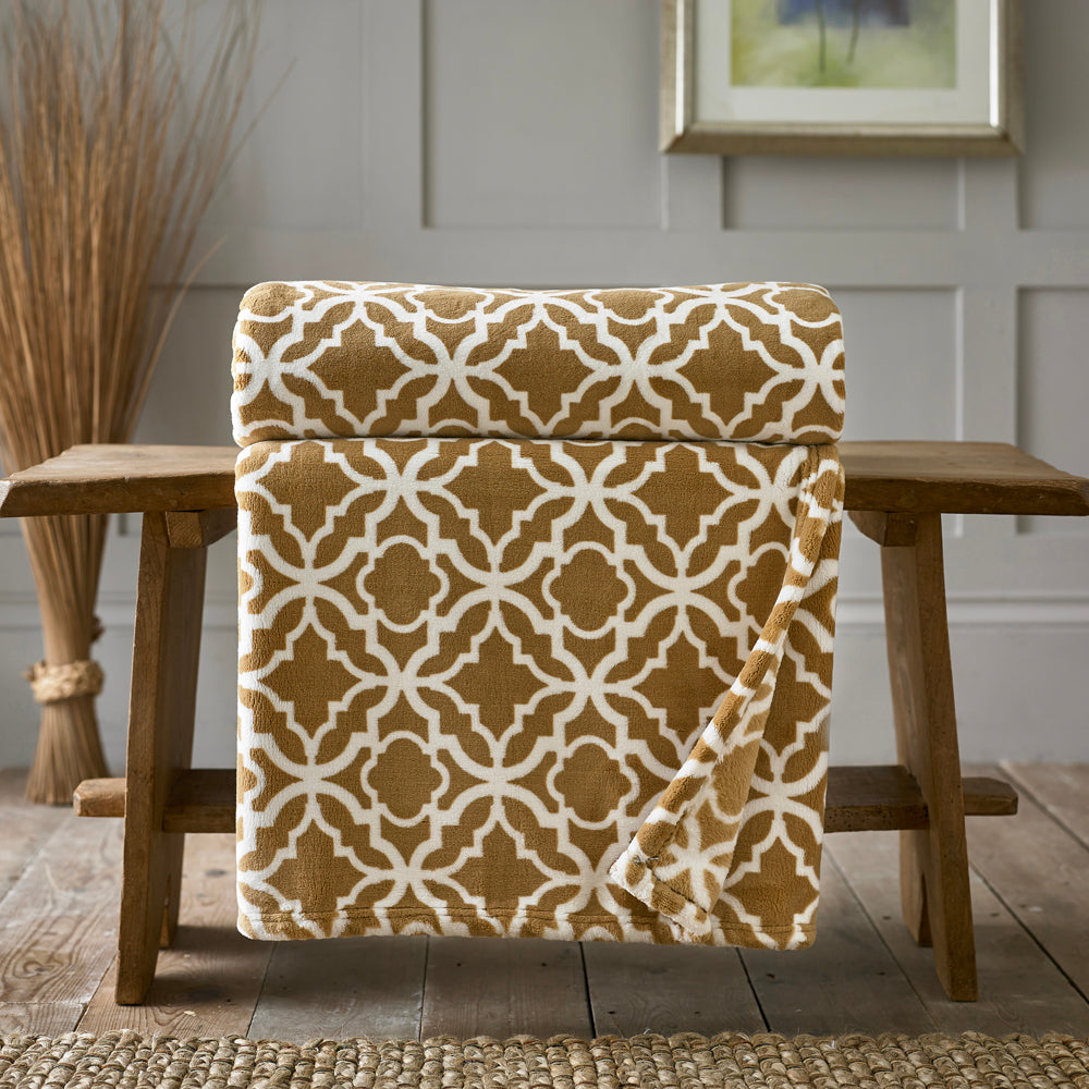 Morley Printed Heavyweight Supersoft Fleece Throw | 150cm x 180cm | Mustard