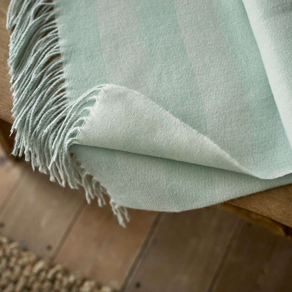 Elgin Supersoft Yarn Dyed Jacqaurd Throw | 130cm x 160cm | Green