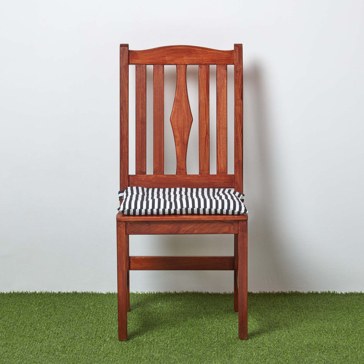 Striped Seat Pad With Straps 100% Cotton, 40 X 40 Cm | Set of 4 | Black & White
