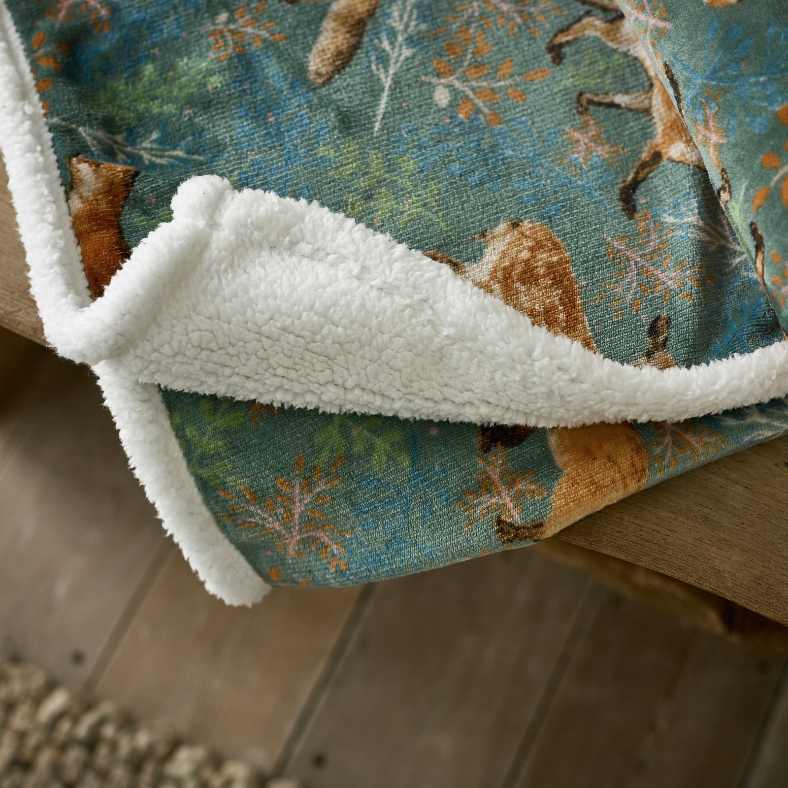 Snuggle Warm Fleece 140x180cm Throw Fox & Deer Green