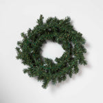 HOMESCAPES Green Snow Dusted Christmas Wreath, 18 Inches