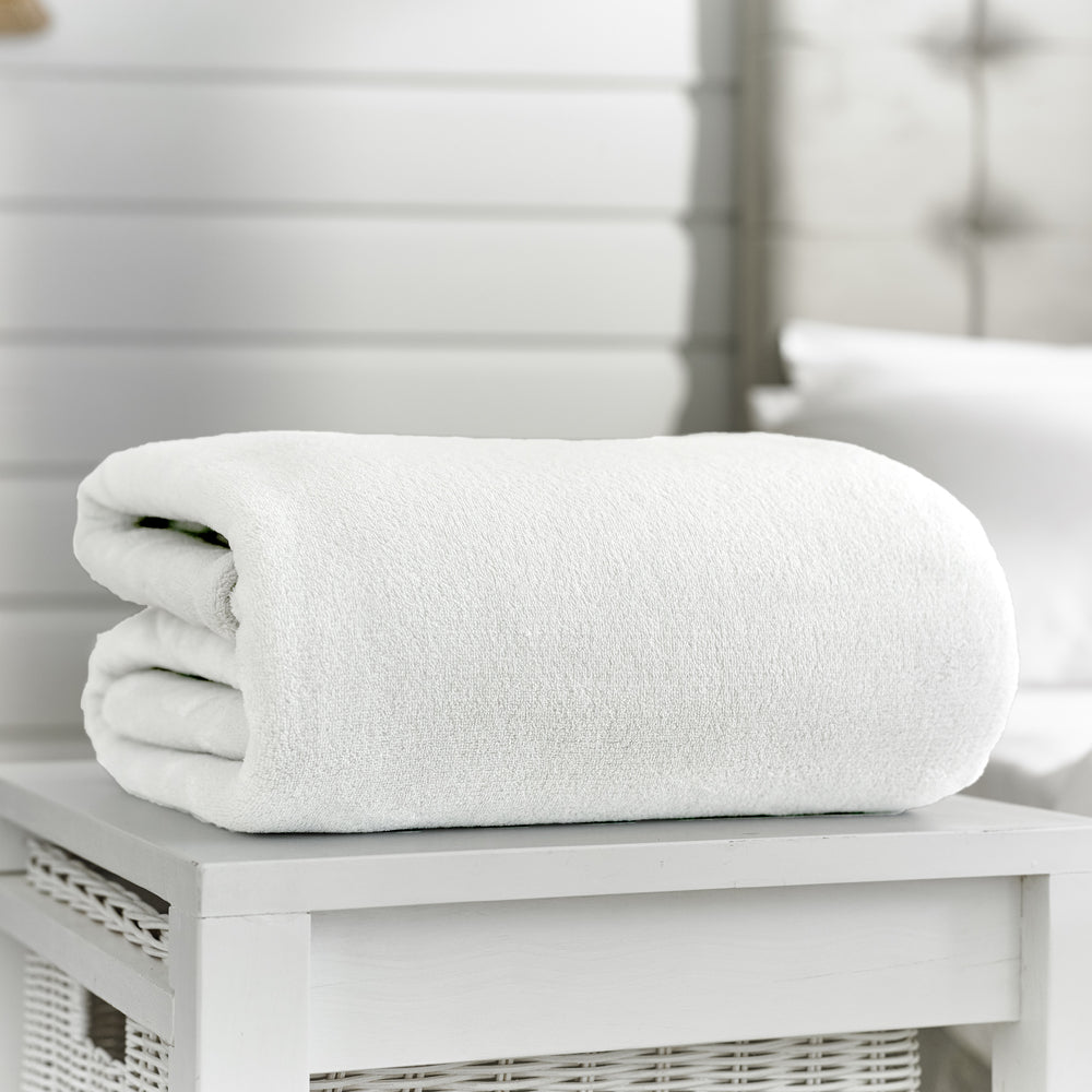 Snuggle Touch Microfibre Supersoft Fleece Throw | 140cm x 180cm | White