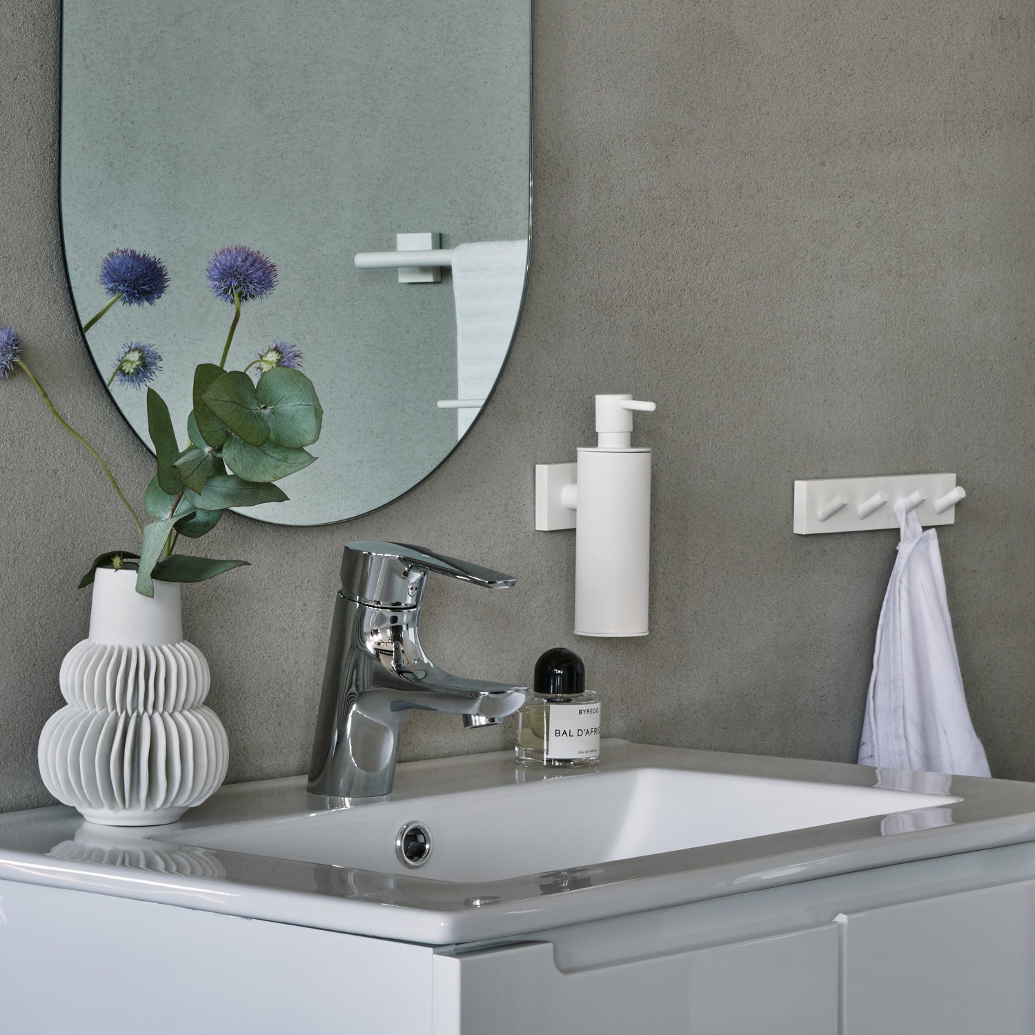 Wall Mounted 150ml Soap Dispenser With Square Back Plate | White