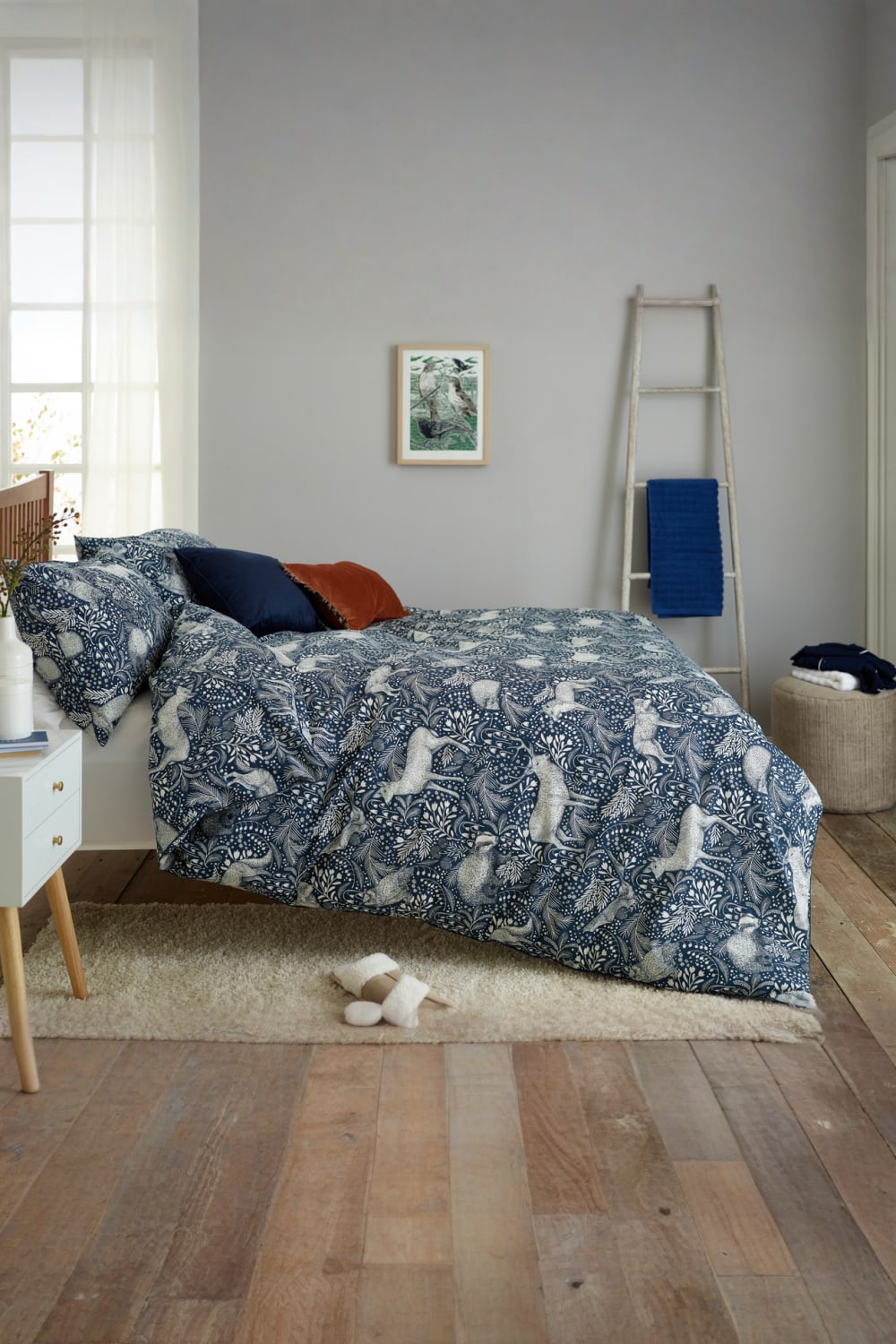 Woodland Folk Printed Cotton Rich Duvet Cover Set - Soft & Breathable Forest Bedding | Super King | Navy Blue