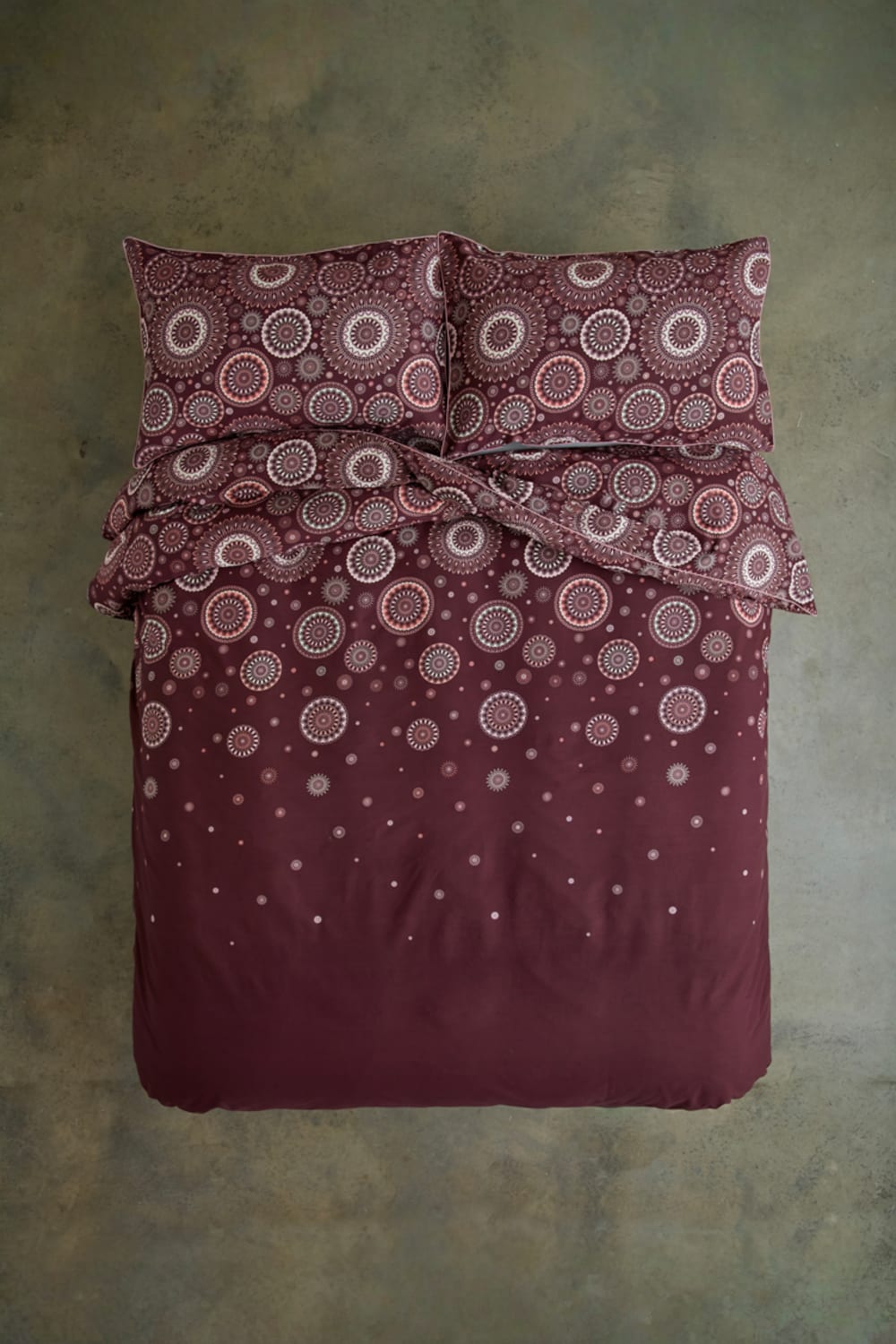 Mandala Fading Bedding Set –  100% Cotton, Soft & Breathable Print | Single | Maroon