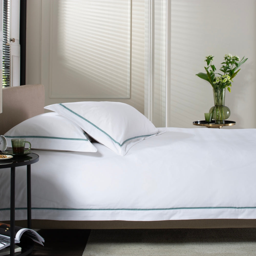 Hampstead Duvet Cover Set – 200 Thread Count 100% Cotton With Oxford Pillowcases & Inserted Ribbon | King | Green