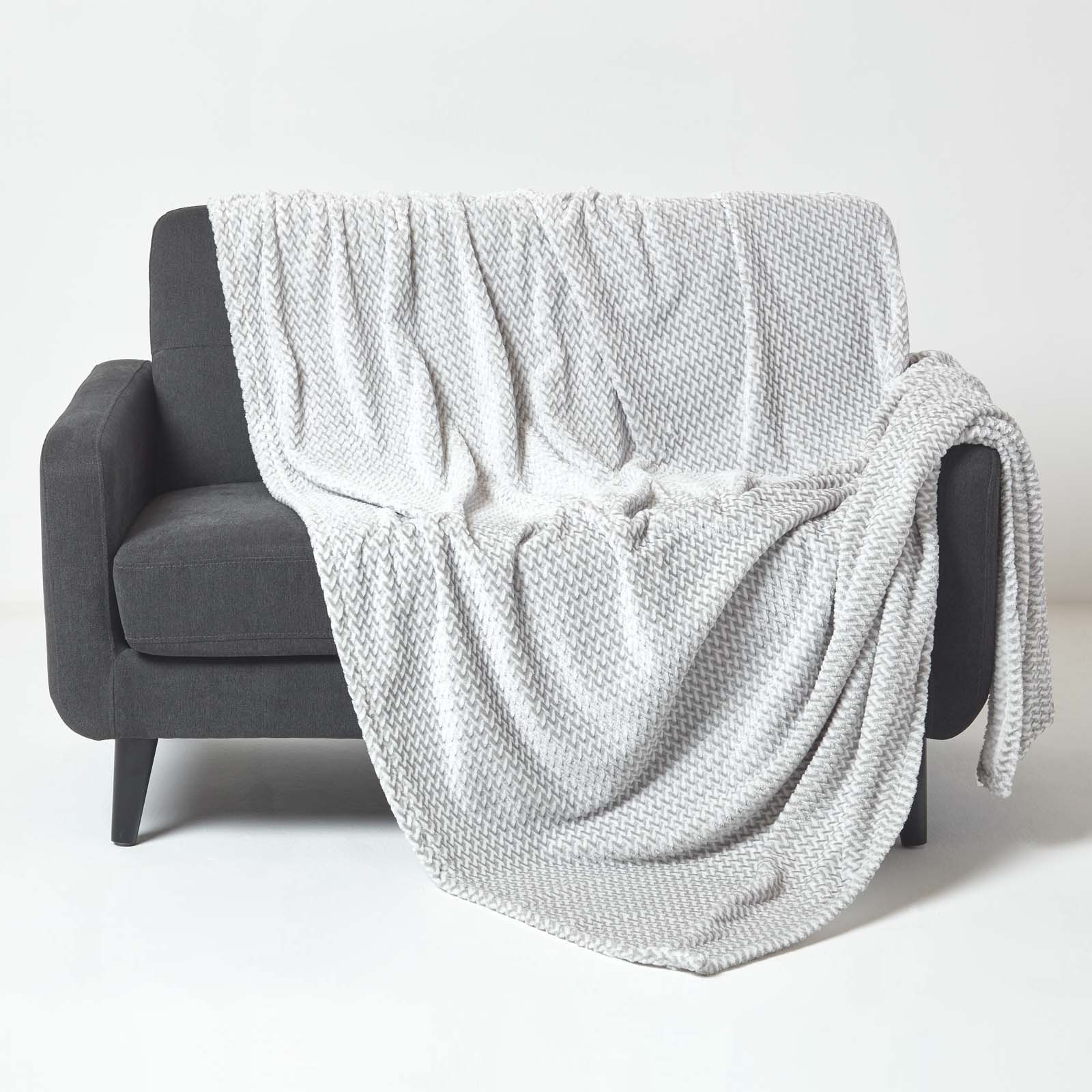 Mora Faux Fur Velvet Throw | 130cm x 160cm | Grey