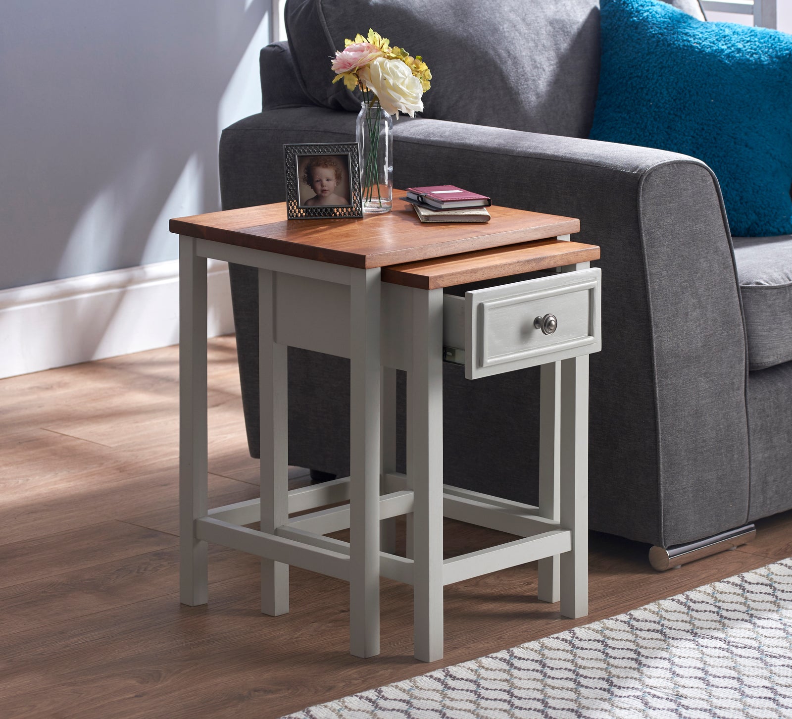 Greenhurst Broadway Set Of 2 Nesting End Tables