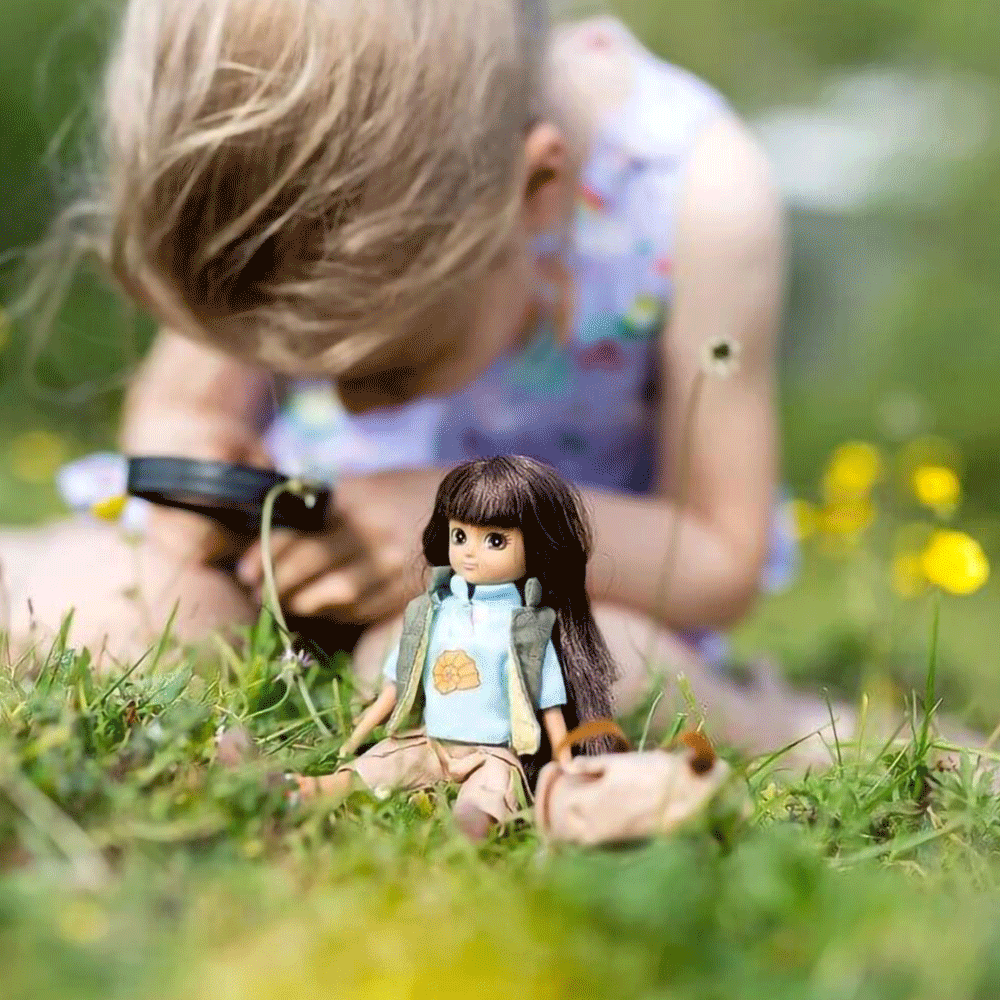 Bigjigs Toys Fossil Hunter Doll with Backpack and Tools, 18cm Tall