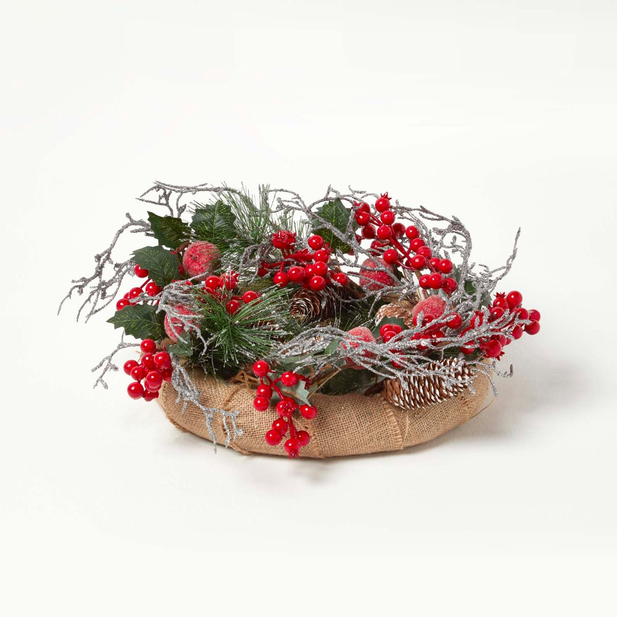 HOMESCAPES Artificial Christmas Wreath With Berries, Apples And Silver Decoration