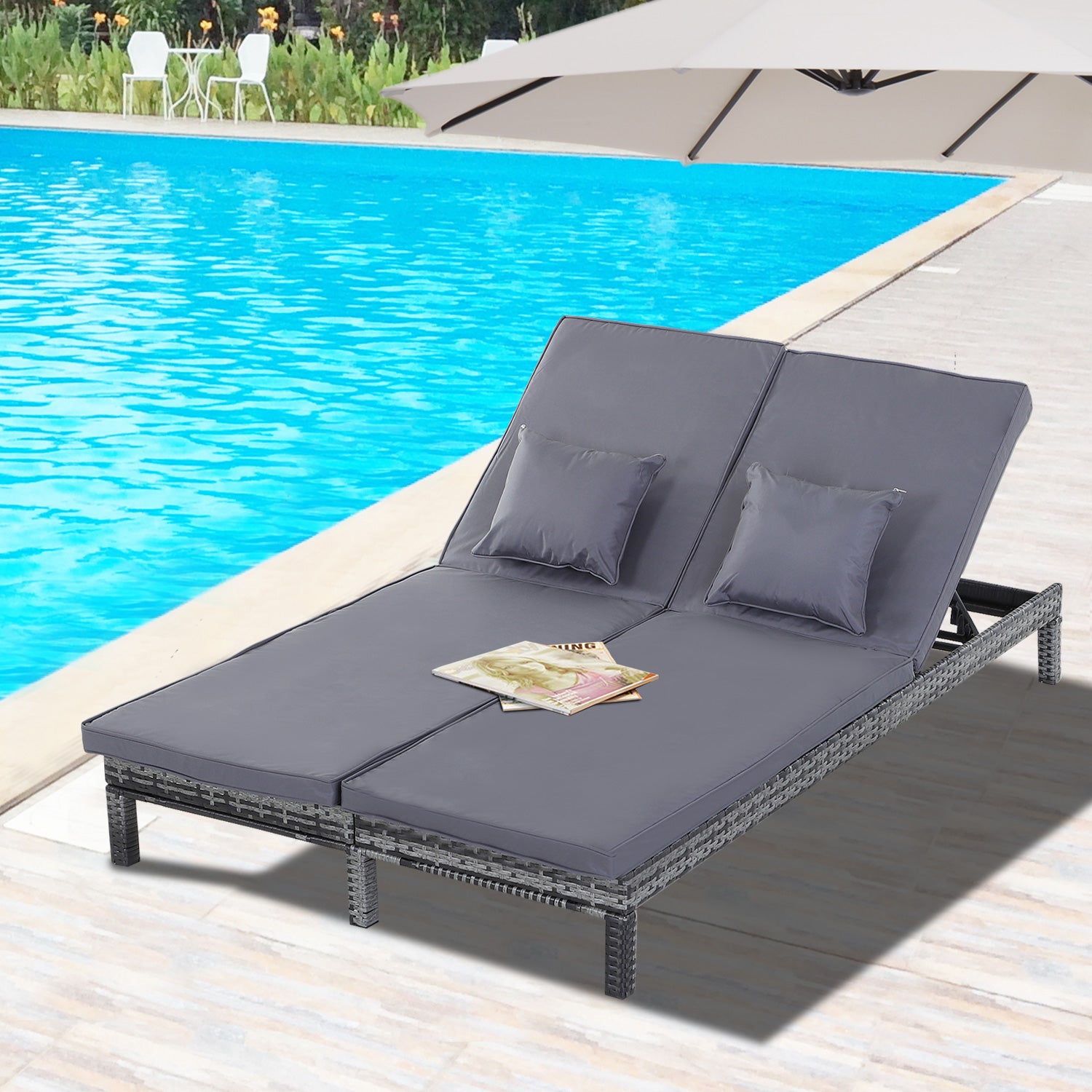 2-person Rattan Lounger W/ Cushion