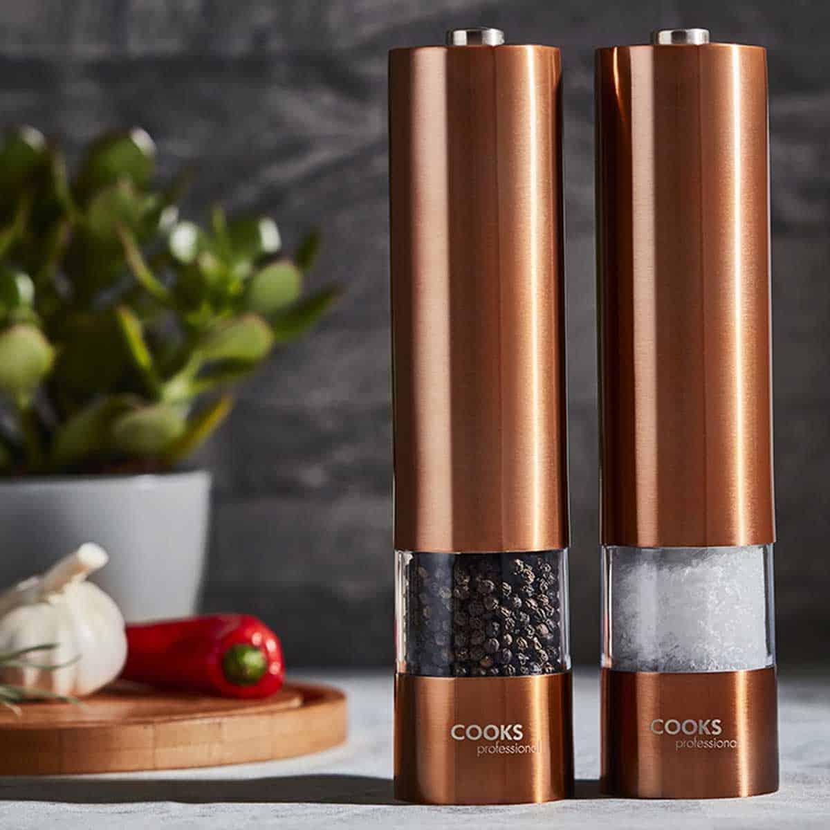 Cooks Professional Stainless Steel Electric Salt & Pepper Mill Set With Base