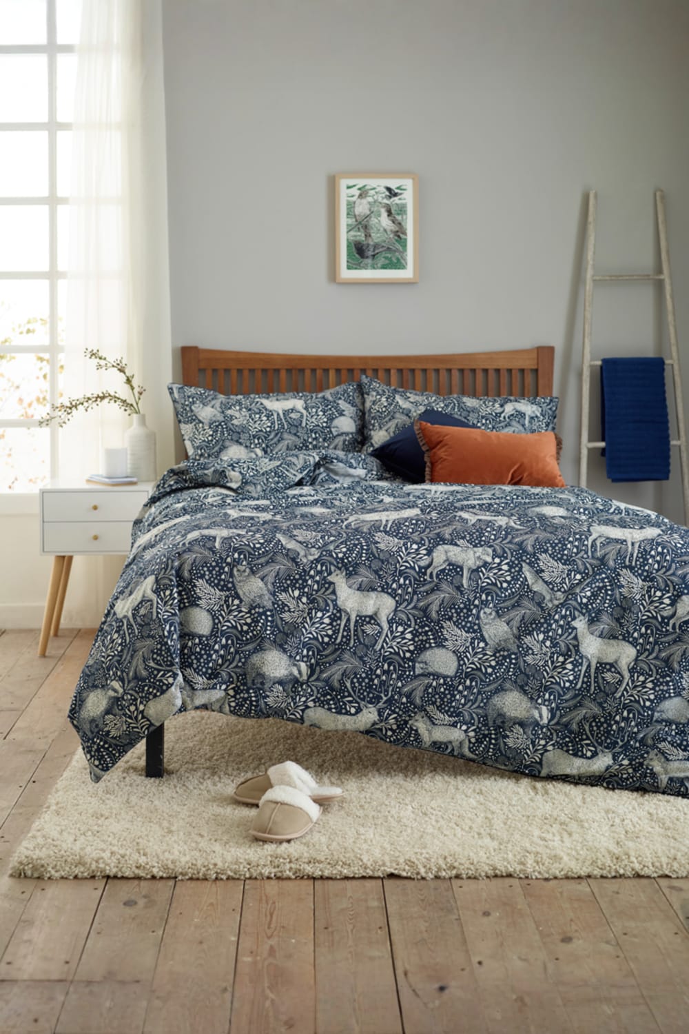 Woodland Folk Printed Cotton Rich Duvet Cover Set - Soft & Breathable Forest Bedding | Super King | Navy Blue