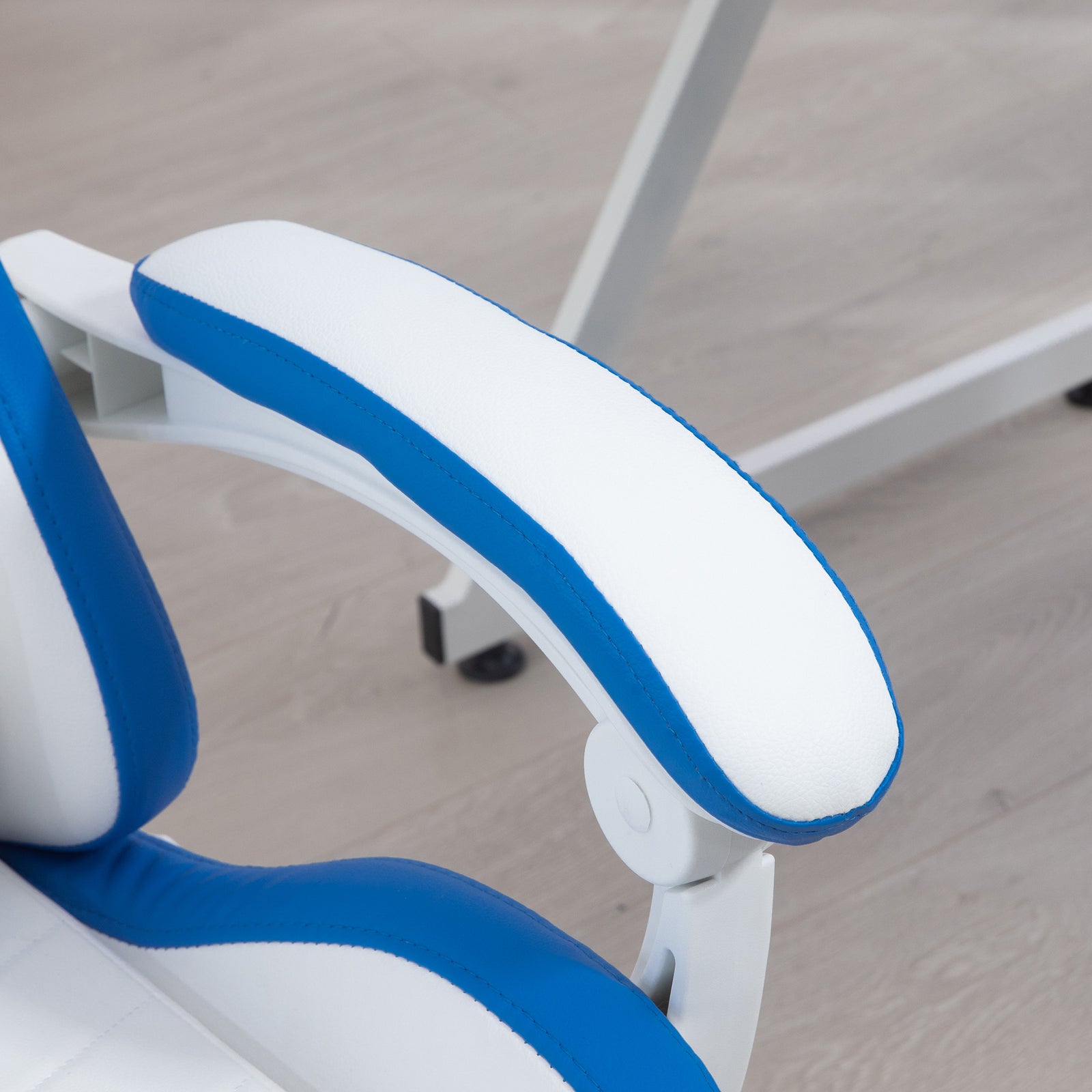 Reclining Pu Gaming Chair W/ Headrest | Blue