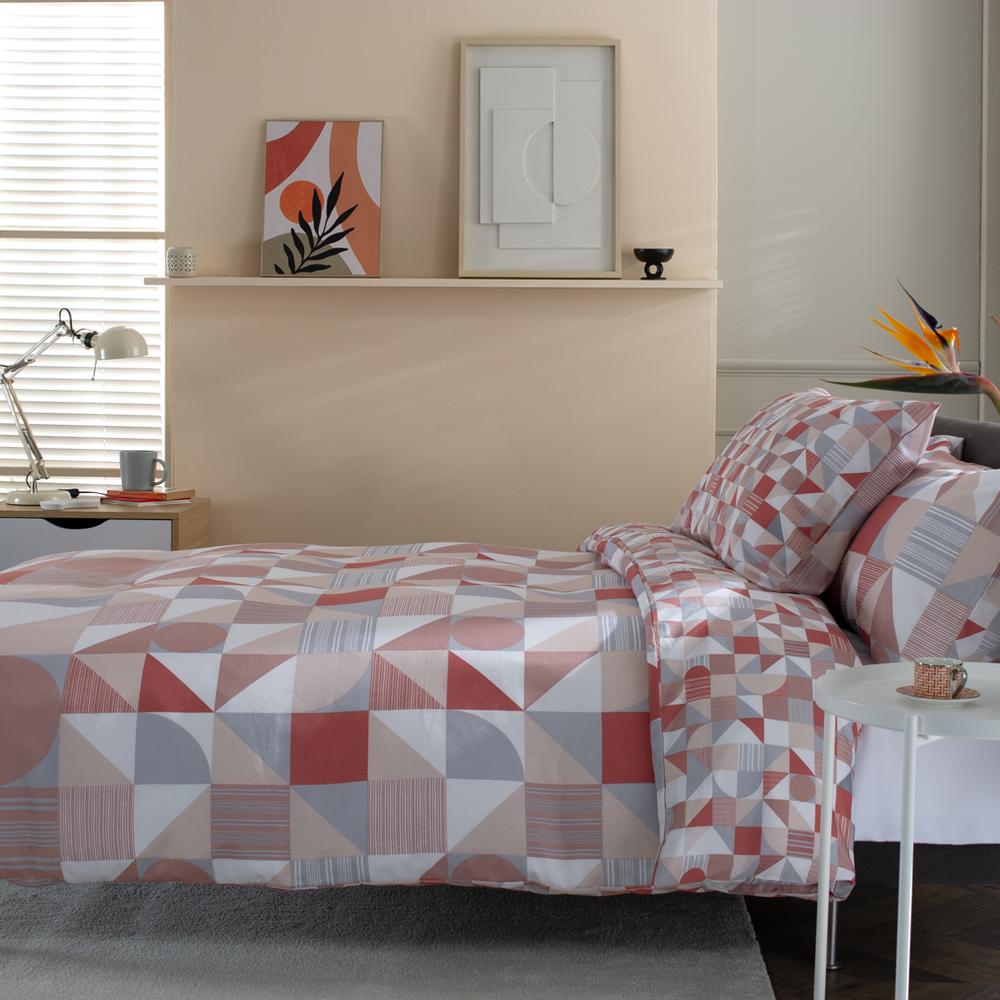 Simple Shapes 200 Thread Count Cotton Rich Reversible Duvet Cover Set | King | Pink
