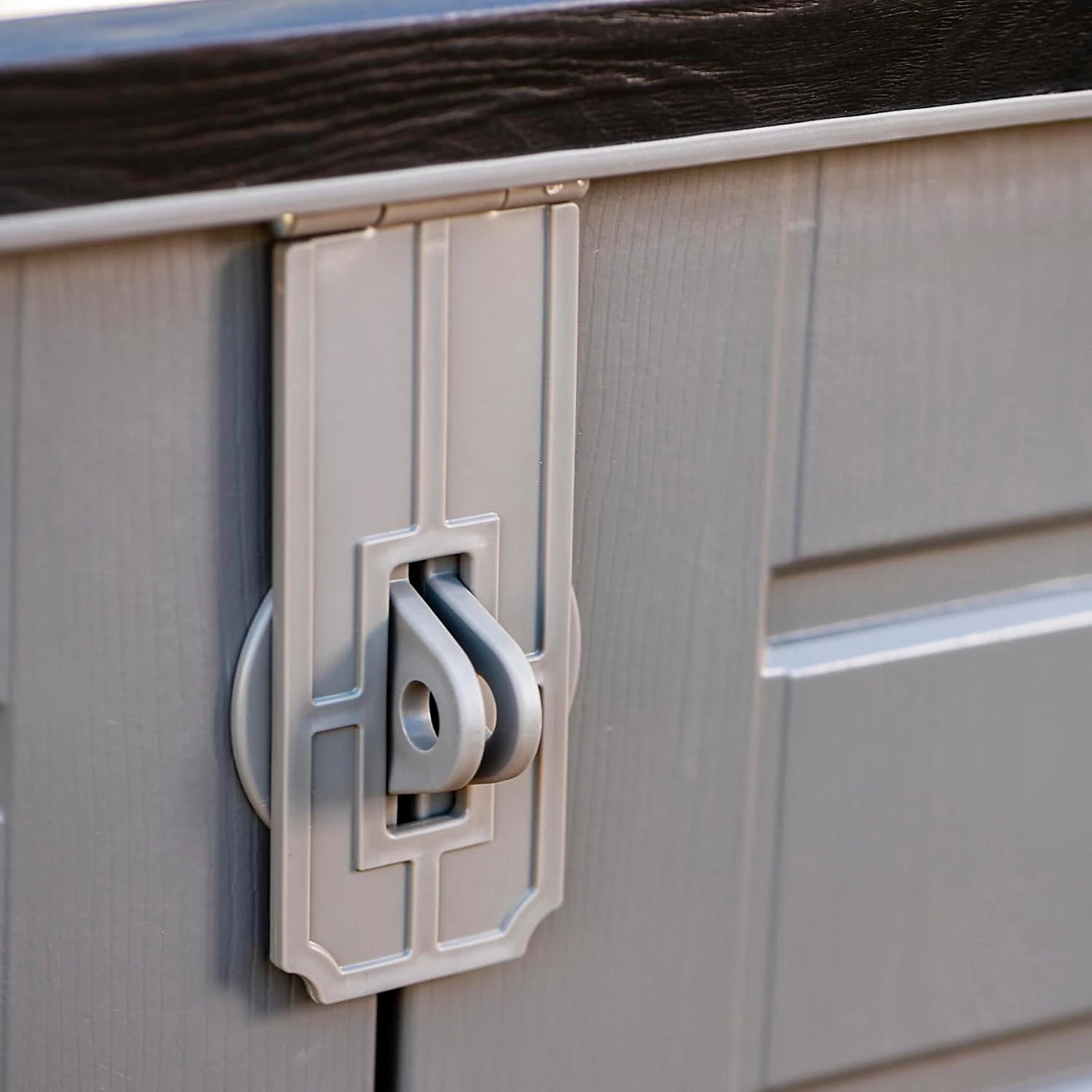 Thompson & Morgan Storage Cabinet Shed 1170 Litre Waterproof Lockable Outdoor Storage Box With Double Doors And Lift-up Lid