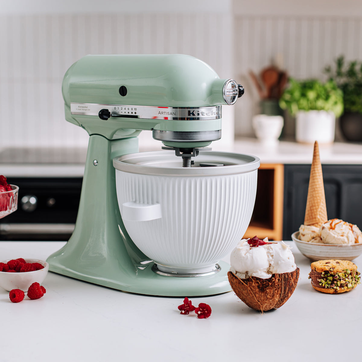 125 Artisan Stand Mixer With Accessories | Pistachio