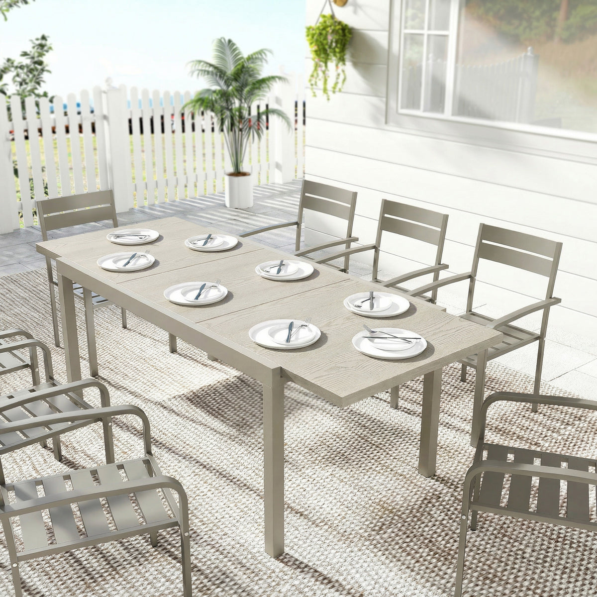 Outsunny Extending Garden Table, Aluminium Outdoor Dining Table For 8-10