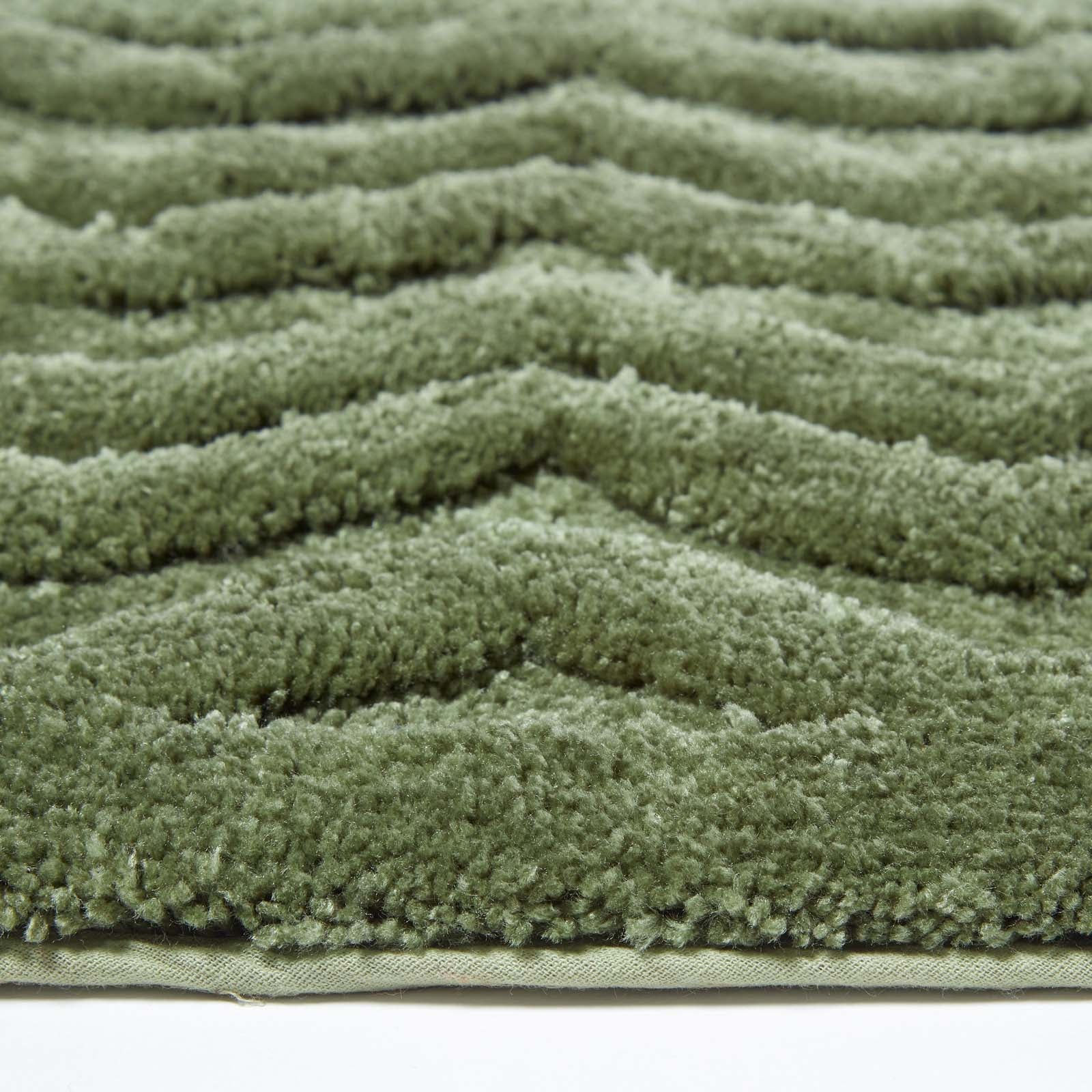 Chevron Geometric Pattern Thick Bathmat | 50 x 80cm | Green