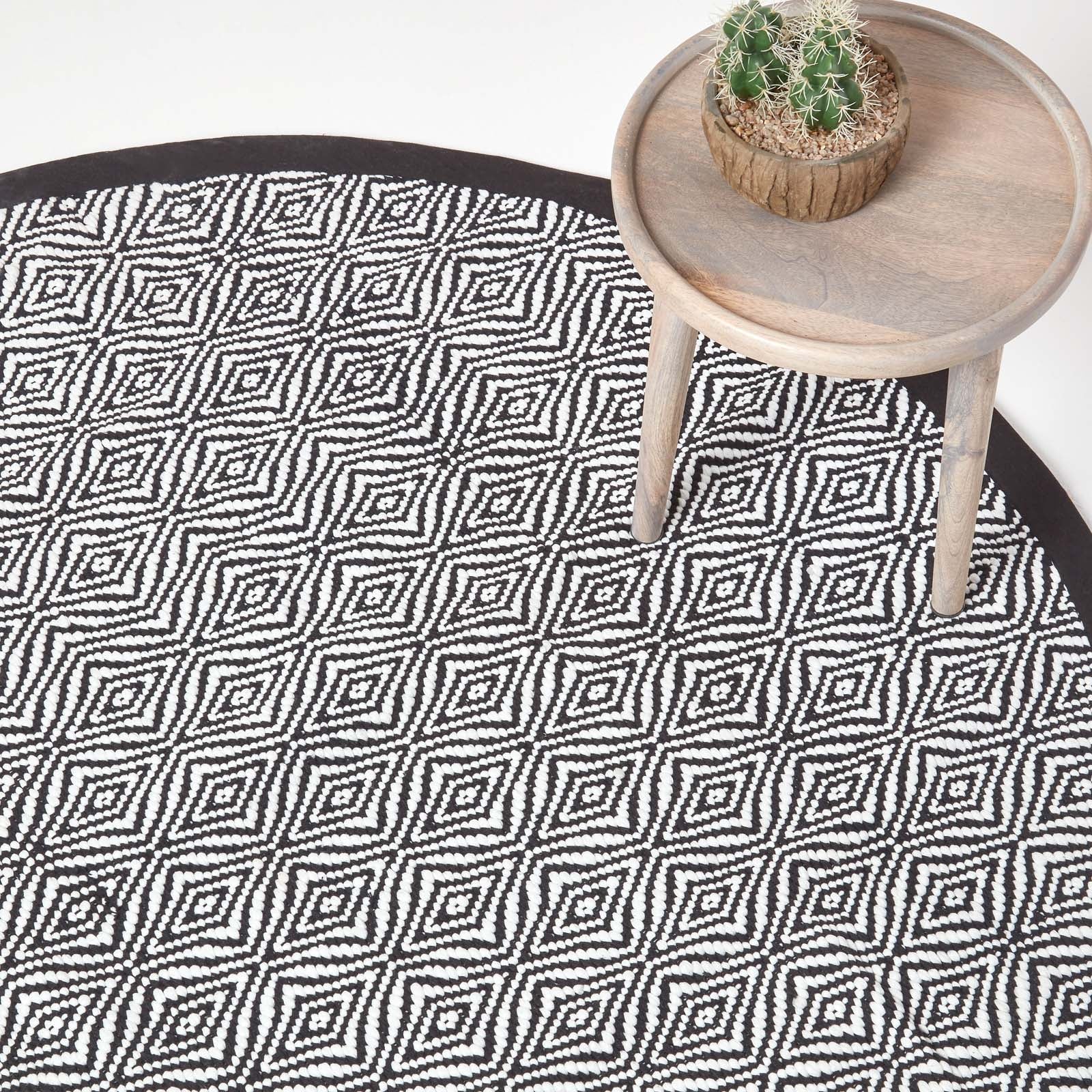 Trance Black And White Diamond Pattern Recycled Fibre Rug | 150cm | Black & White