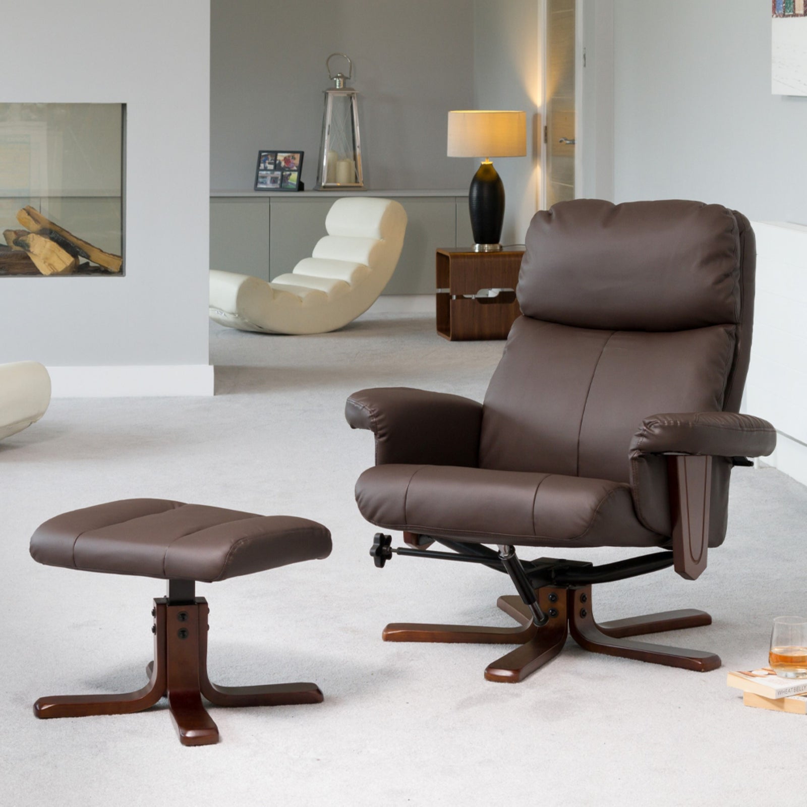 Woodacre Swivel Recliner | Brown