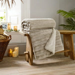 Chatsworth Faux Fur Luxury Throw 130x170cm – Ultra Soft & Stylish Blanket | 130cm x 170cm | Fawn
