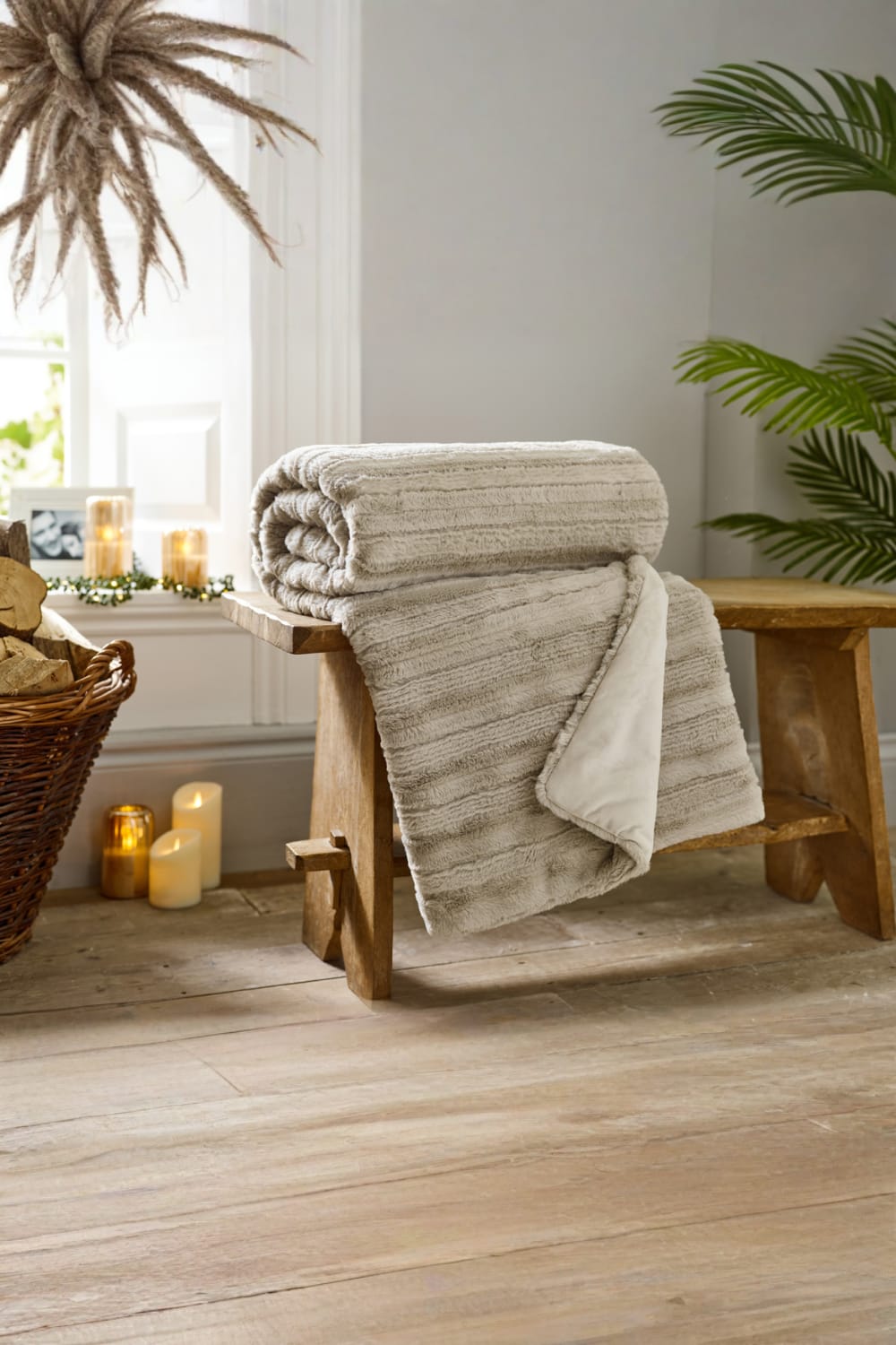 Chatsworth Faux Fur Luxury Throw 130x170cm – Ultra Soft & Stylish Blanket | 130cm x 170cm | Fawn