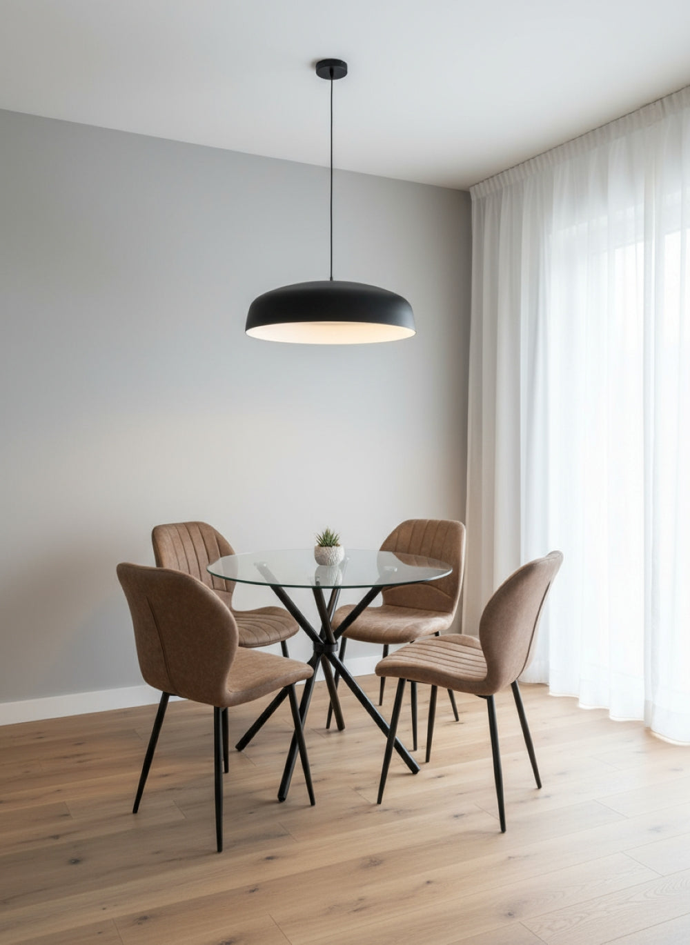 New York Dining Table With 4 Jaydn Leather Chairs | Tan